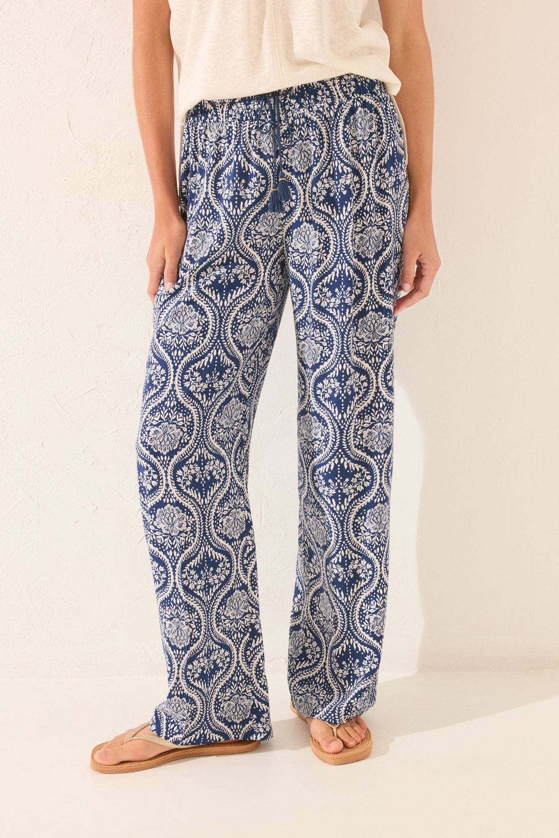 Women Secret_Long Allover Print Trouser_3702236_19_02