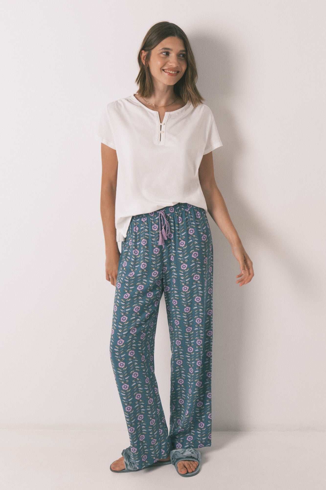 Women Secret_Green_Long Viscose Flower Print Trouser_3702257_22_01