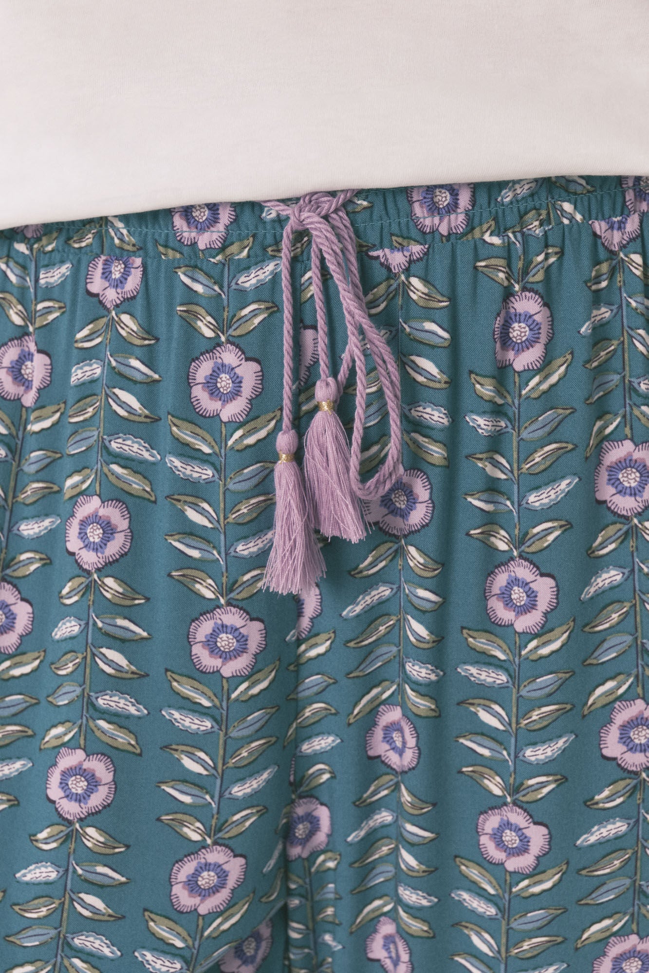 Women Secret_Green_Long Viscose Flower Print Trouser_3702257_22_05