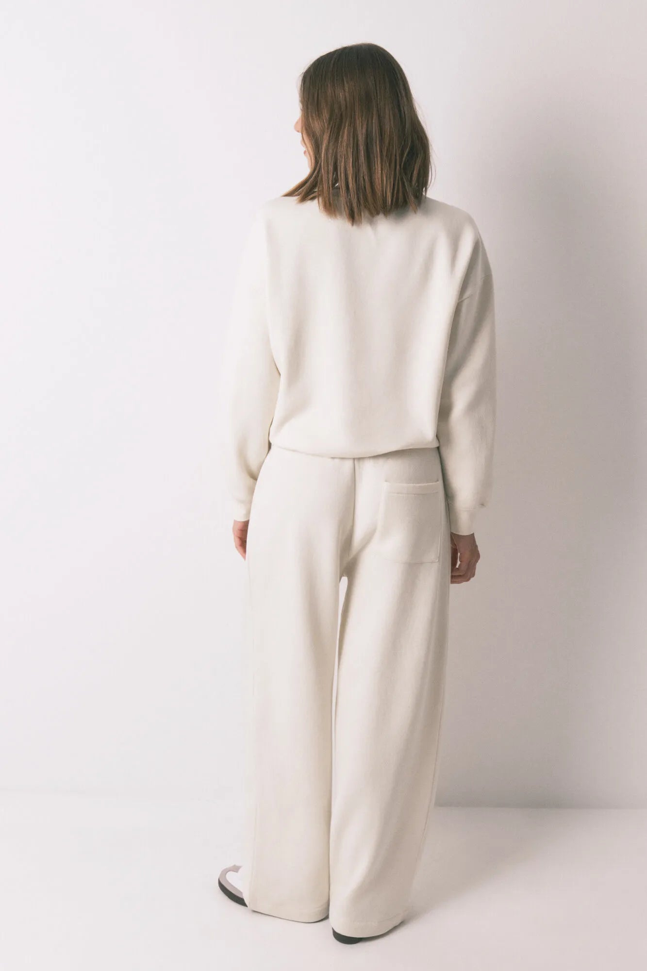 Women Secret_Ivory_Long White Fine Plush Trouser_3702260_96_05
