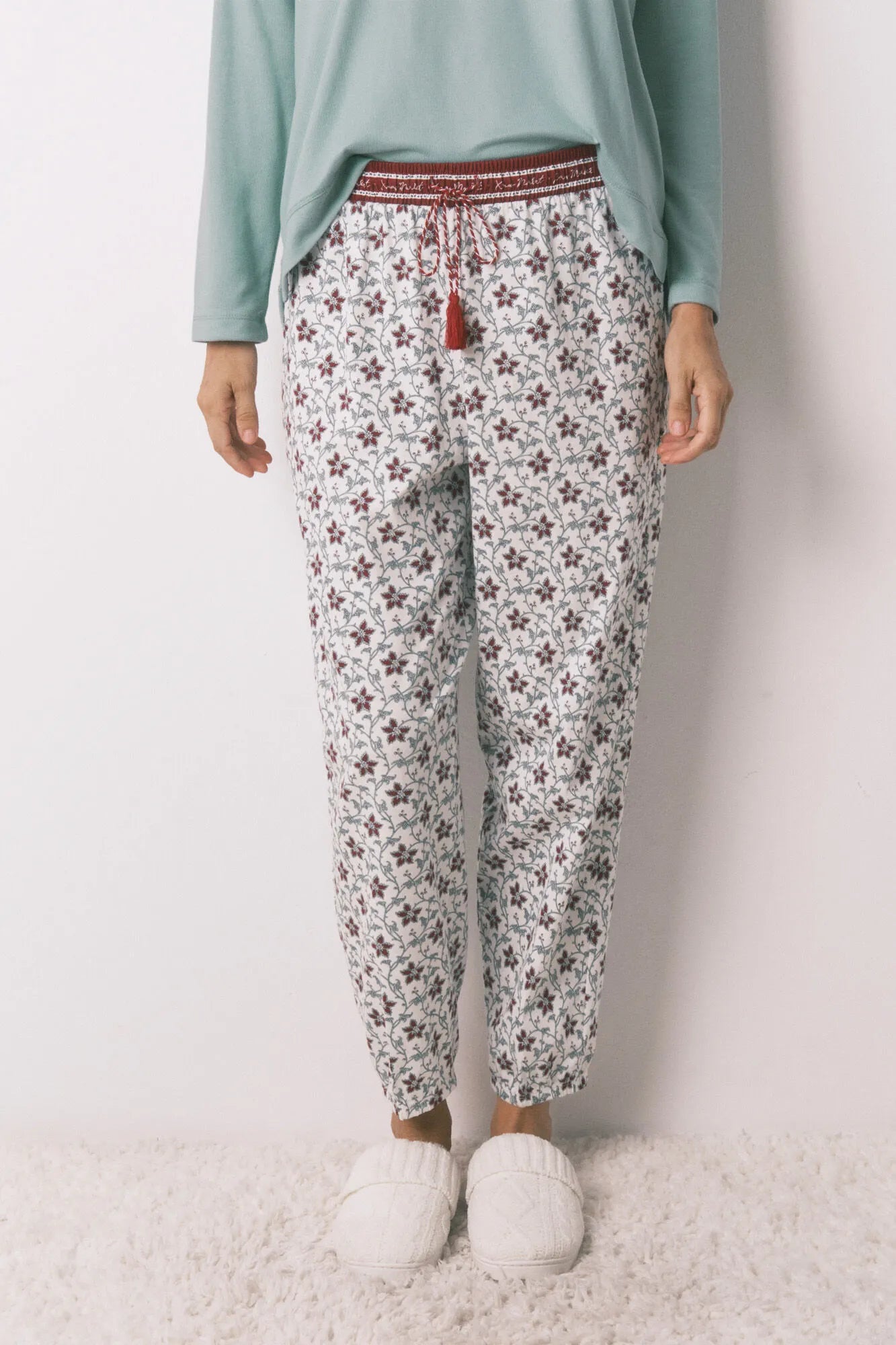 Women Secret_Ivory_100% Cotton Long Trouser with Floral Print_3702283_96_02