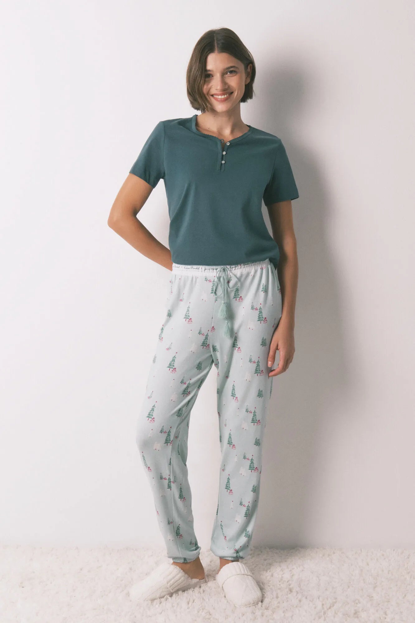 Women Secret_Green_Long Jersey-Knit Trouser with Christmas Print_3702295_23_01