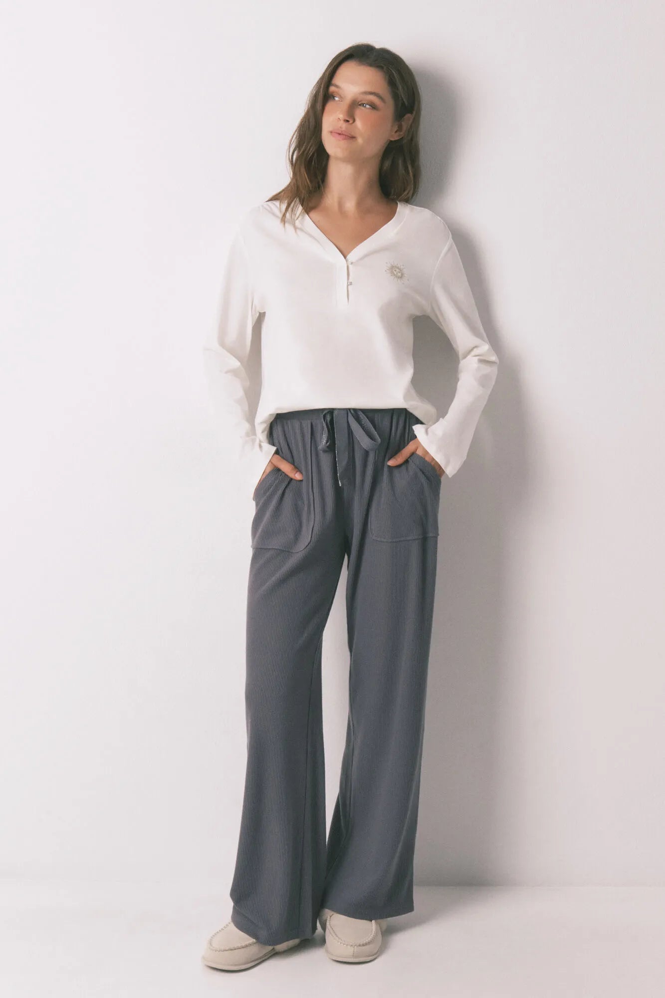 Women Secret_Charcoal Grey_Long Soft Textured Grey Fleece Trouser_3702296_40_01