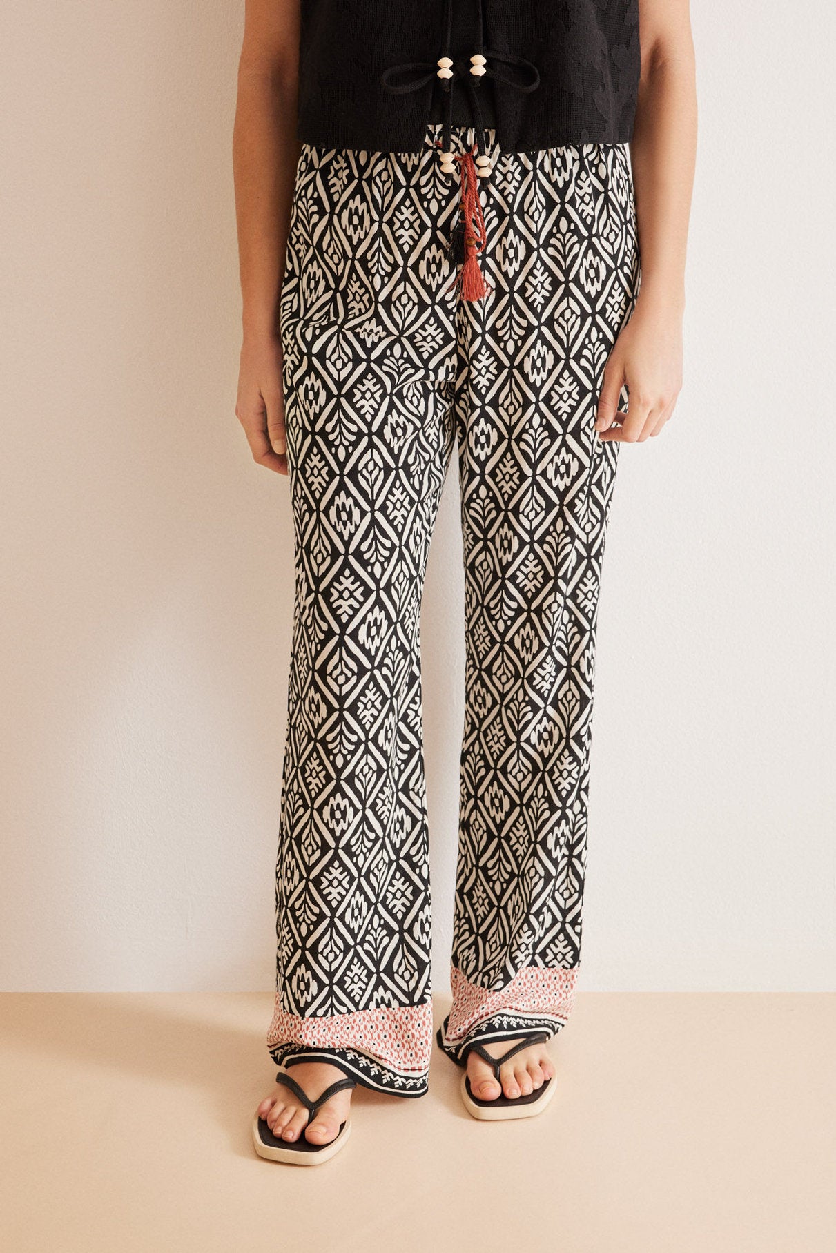Black Long Pant_3707205_01_03
