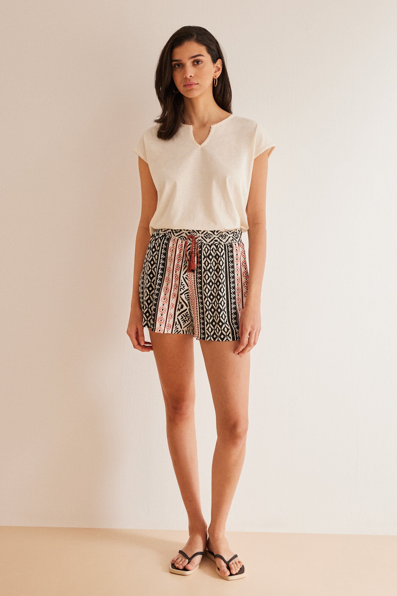 Shorts With All Over Print_3707207_73_03