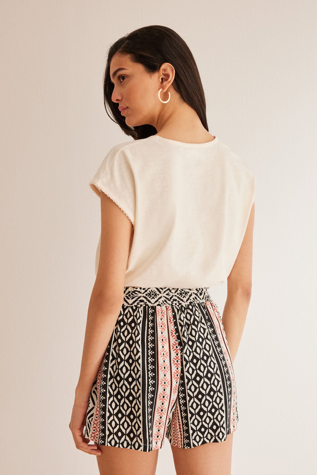 Shorts With All Over Print_3707207_73_04