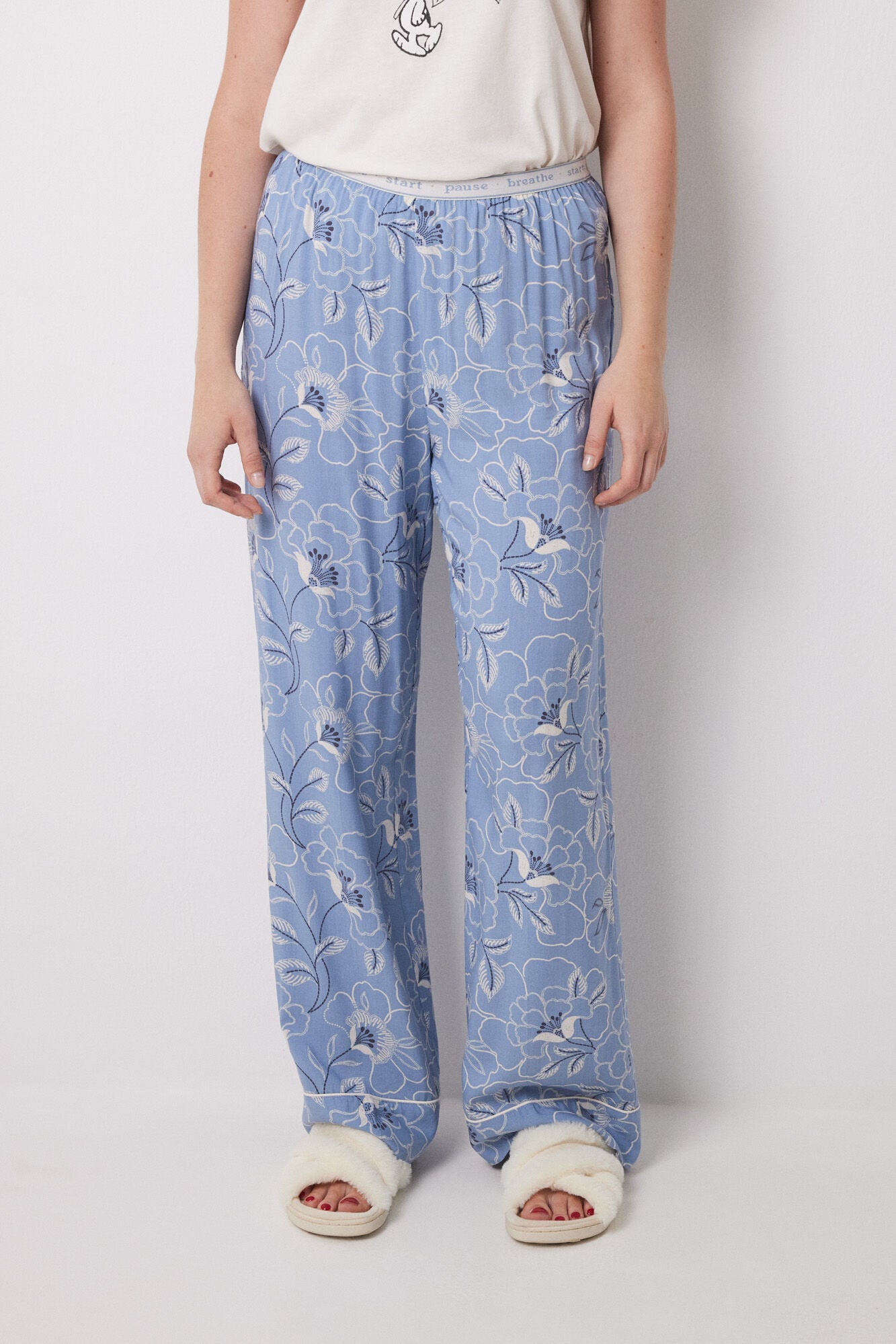 Women Secret_Long Trouser with Blue Flower Print_3709651_17_03