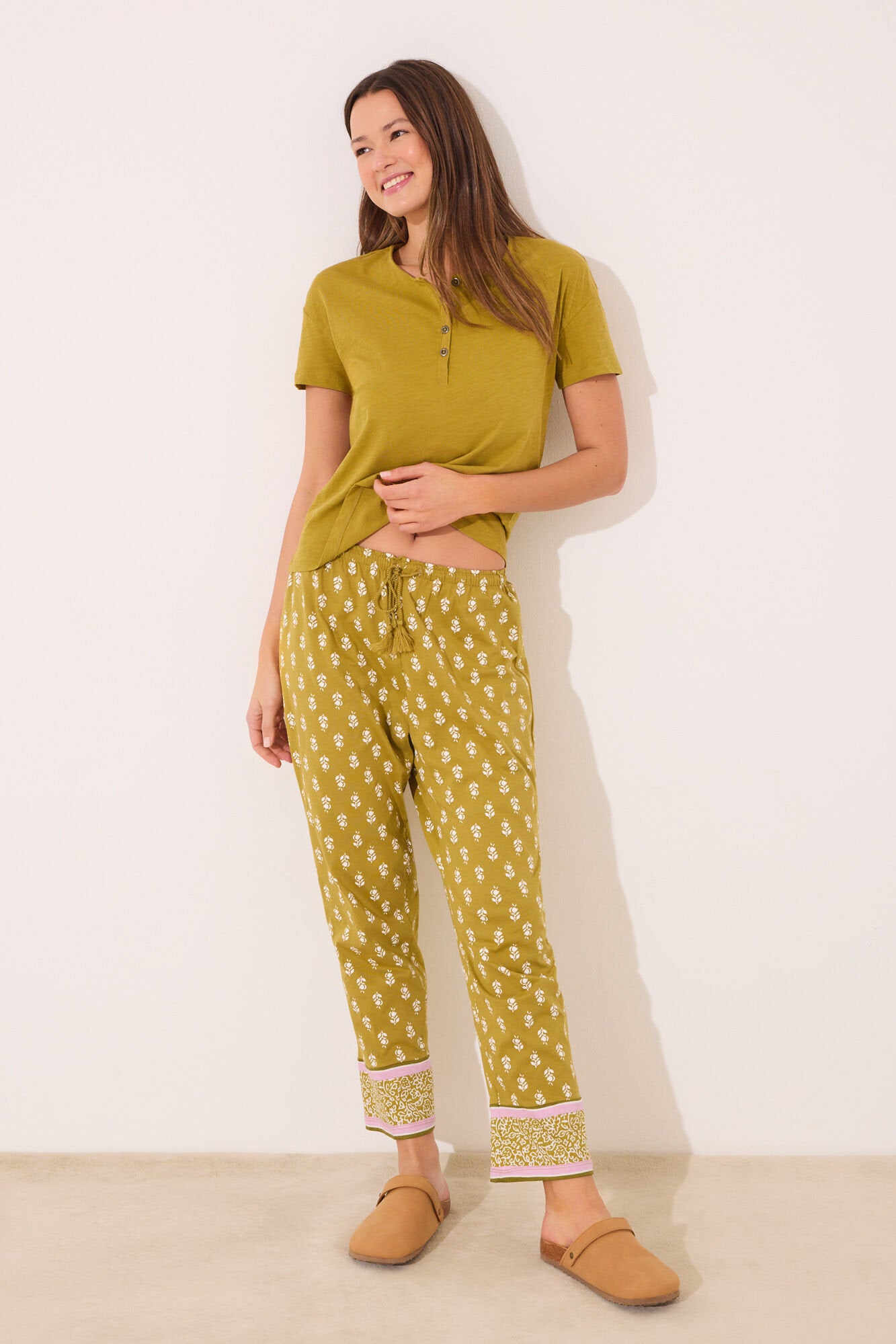 Women Secret_Long Carrot Trouser 100% Cotton Stamp_3709653_09_01