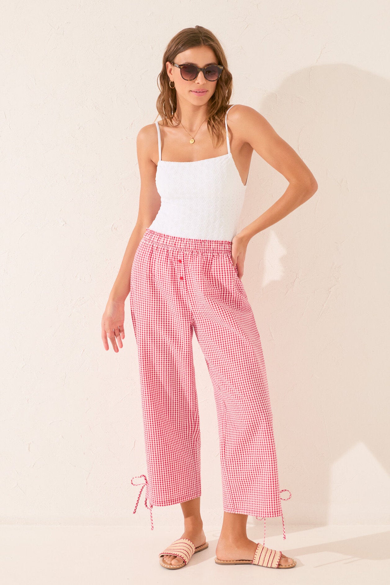 Women Secret_Red Gingham Capri Trouser_3709664_69_01