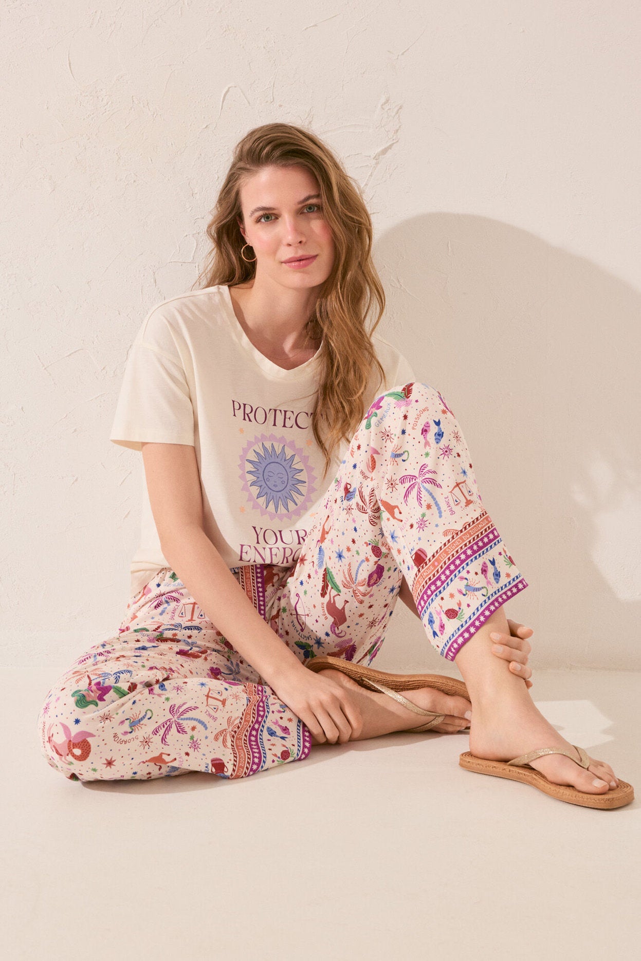 Women Secret_Long Viscose Trouser with Multicoloured Print_3709675_98_01
