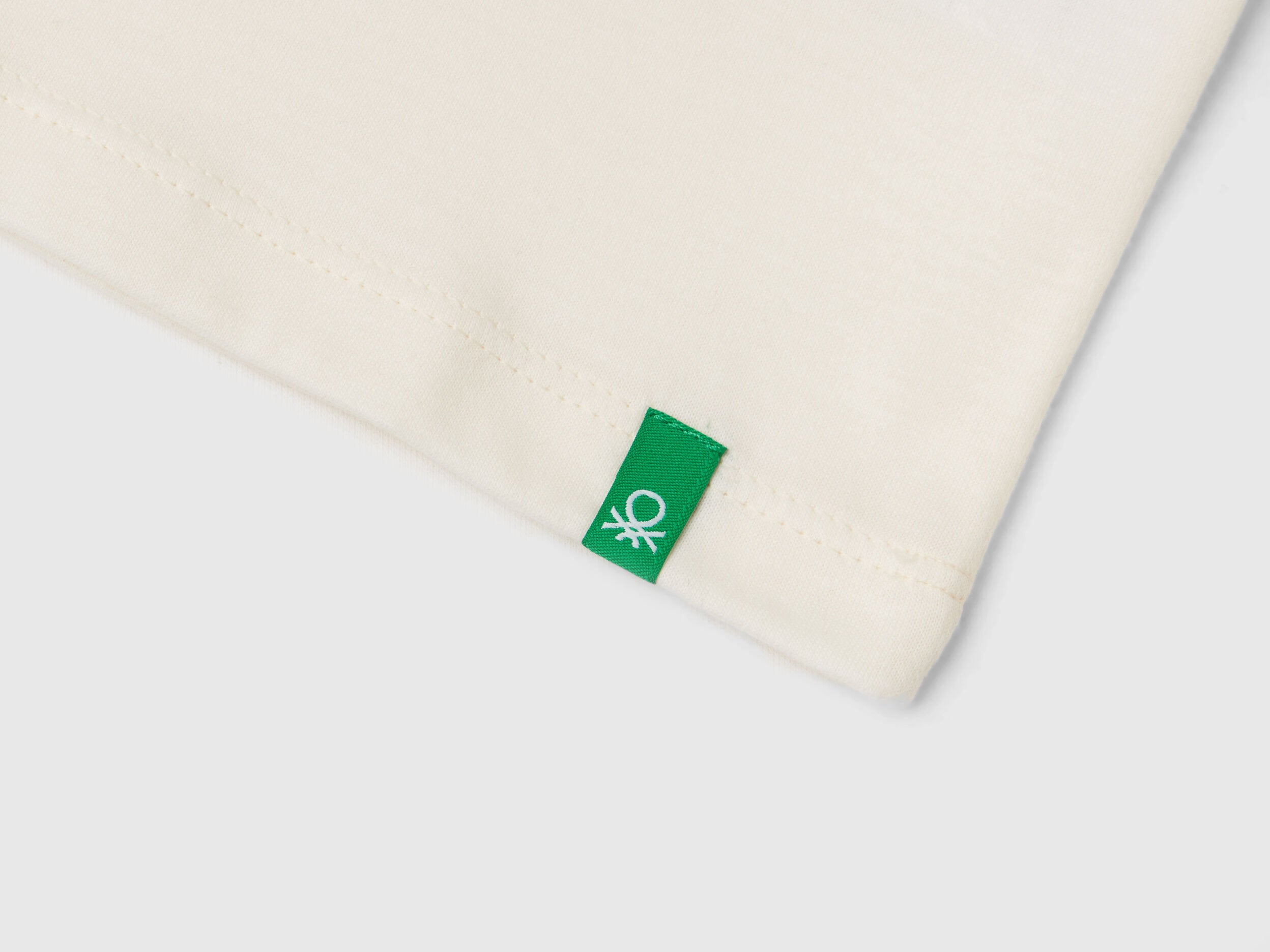 Mickey & Friends Christmas Sweatshirt_3ATNG10GP_036_03