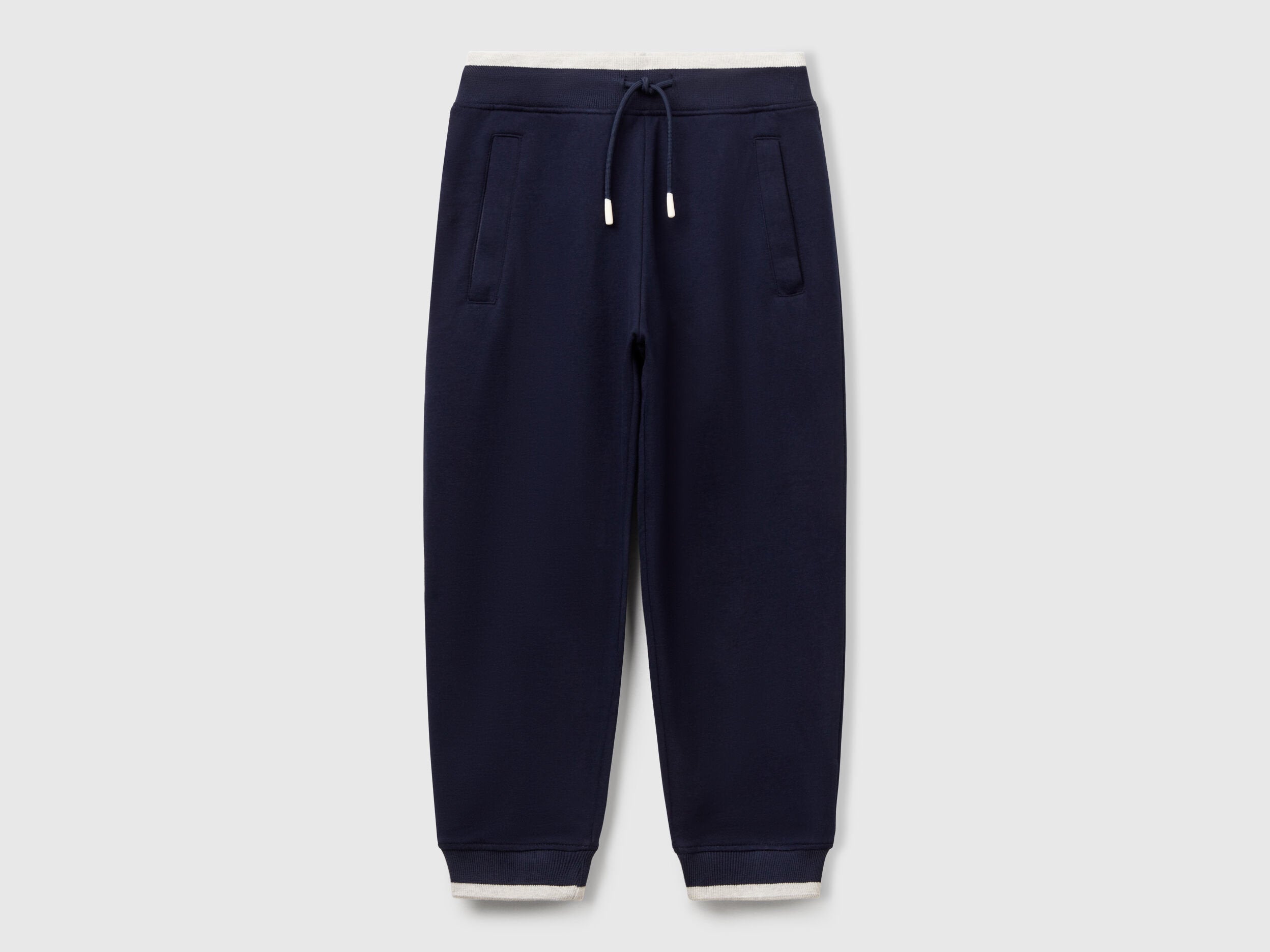 Benetton_Lightweight Sweatpants_3BC1CF065_016_01
