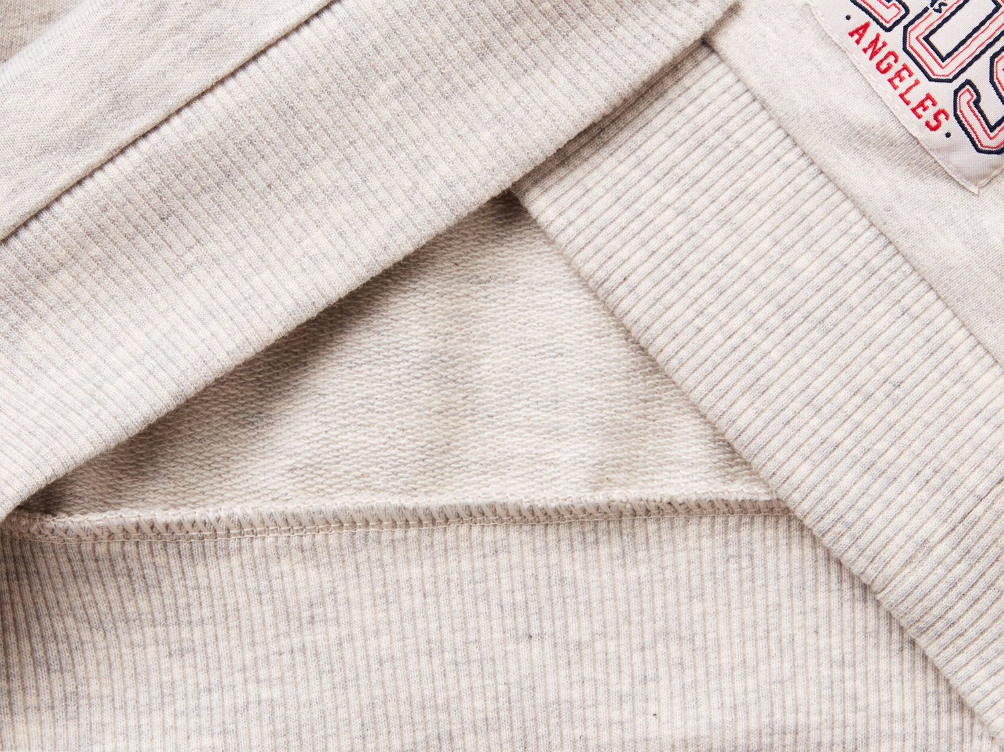 Benetton_Short Sleeve Sweatshirt_3BC1G10IN_517_03