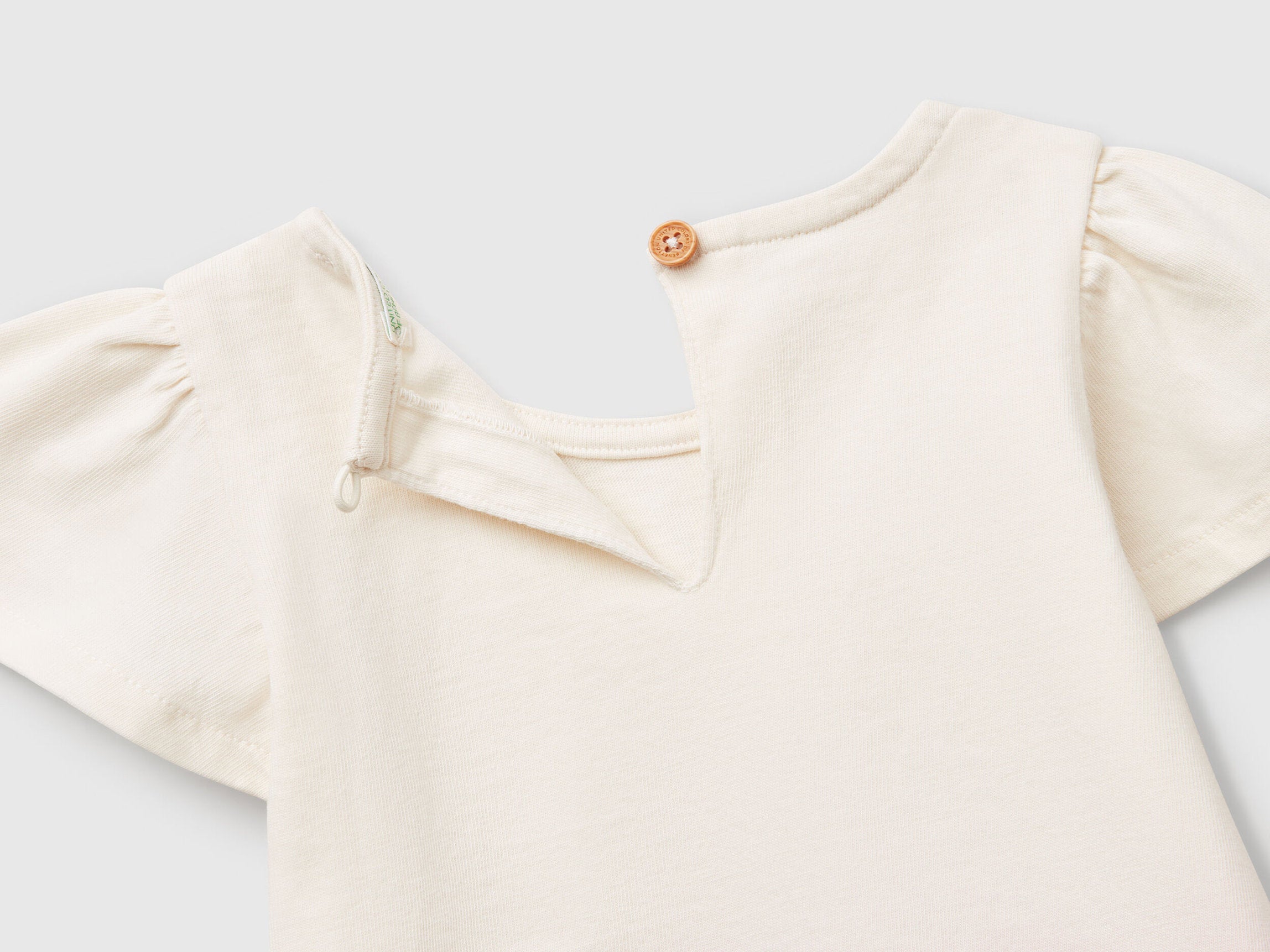 Benetton_Dip-Dye T-Shirt_3BL0A1066_6R2_03