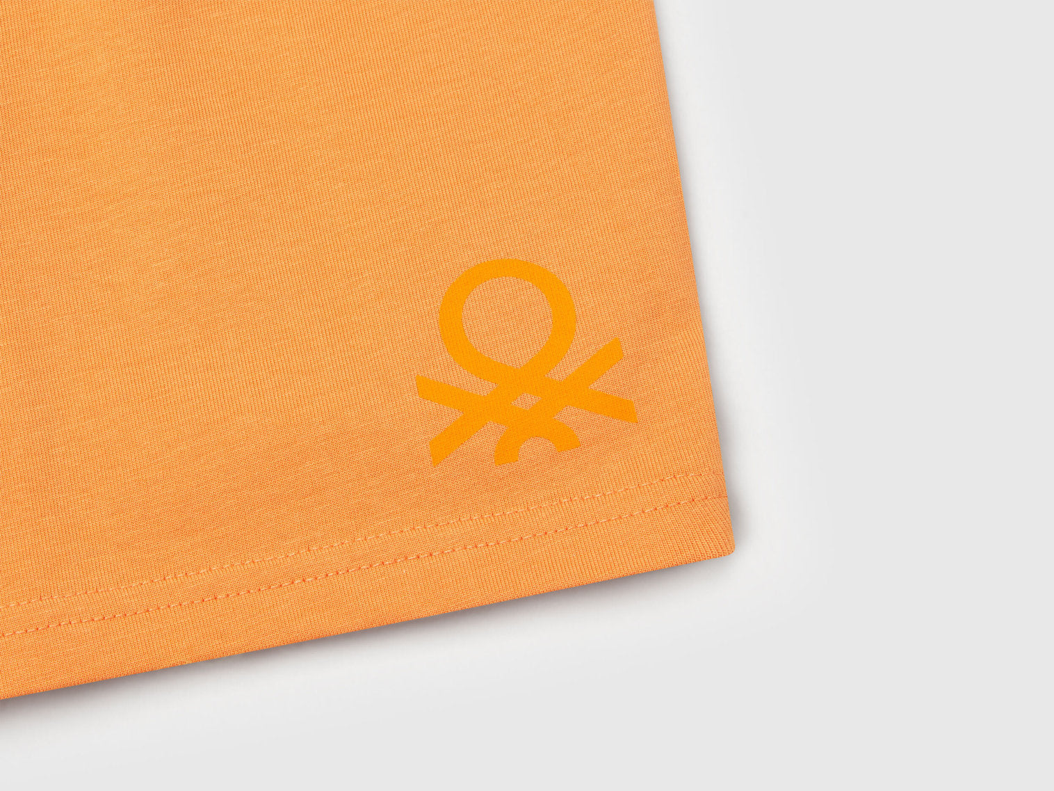 Benetton_Regular Fit Bermudas_3BL0G900Q_2L2_03