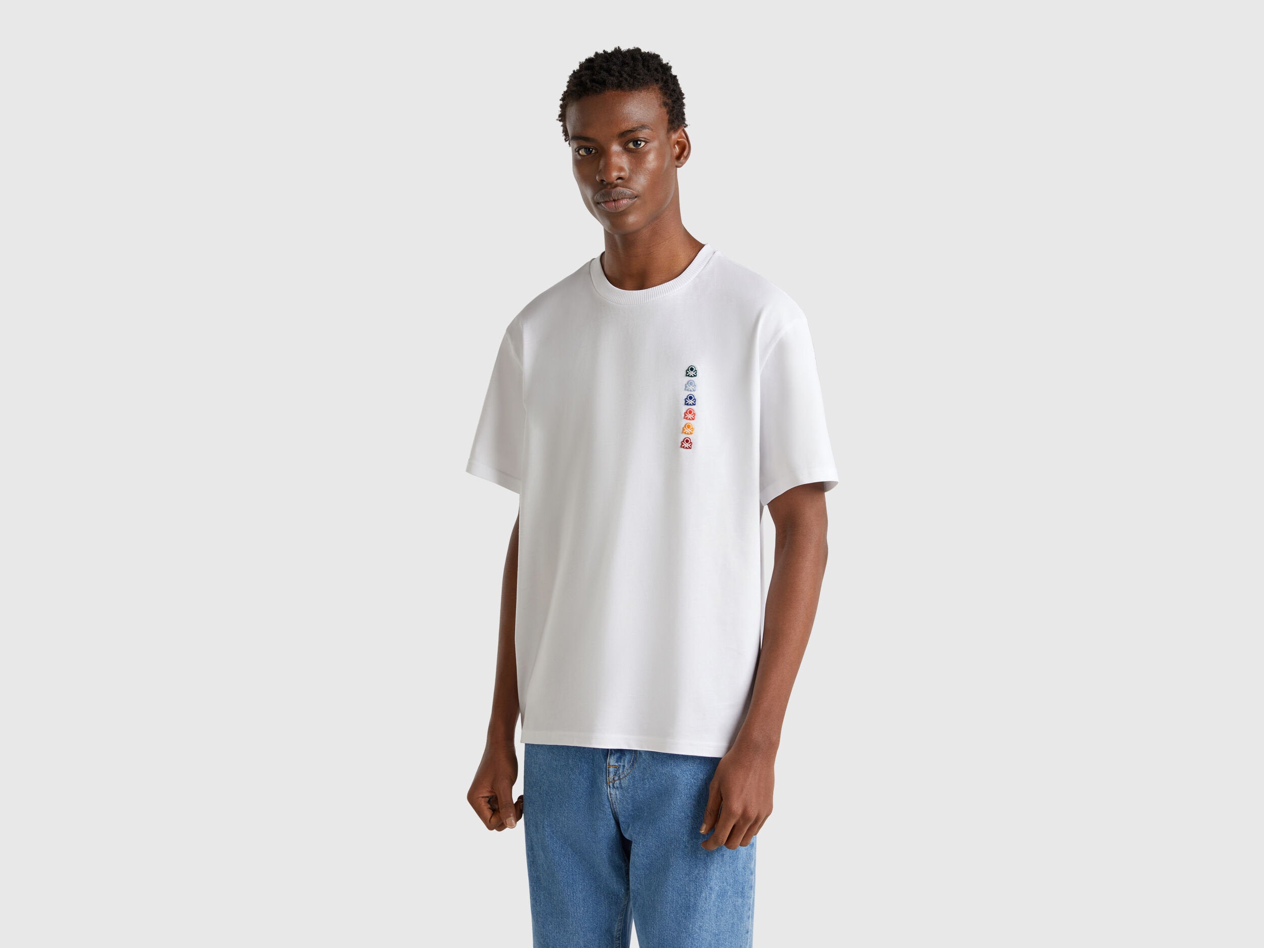 Benetton_Oversized T-Shirt with Patch_3BL0U10A1_101_01