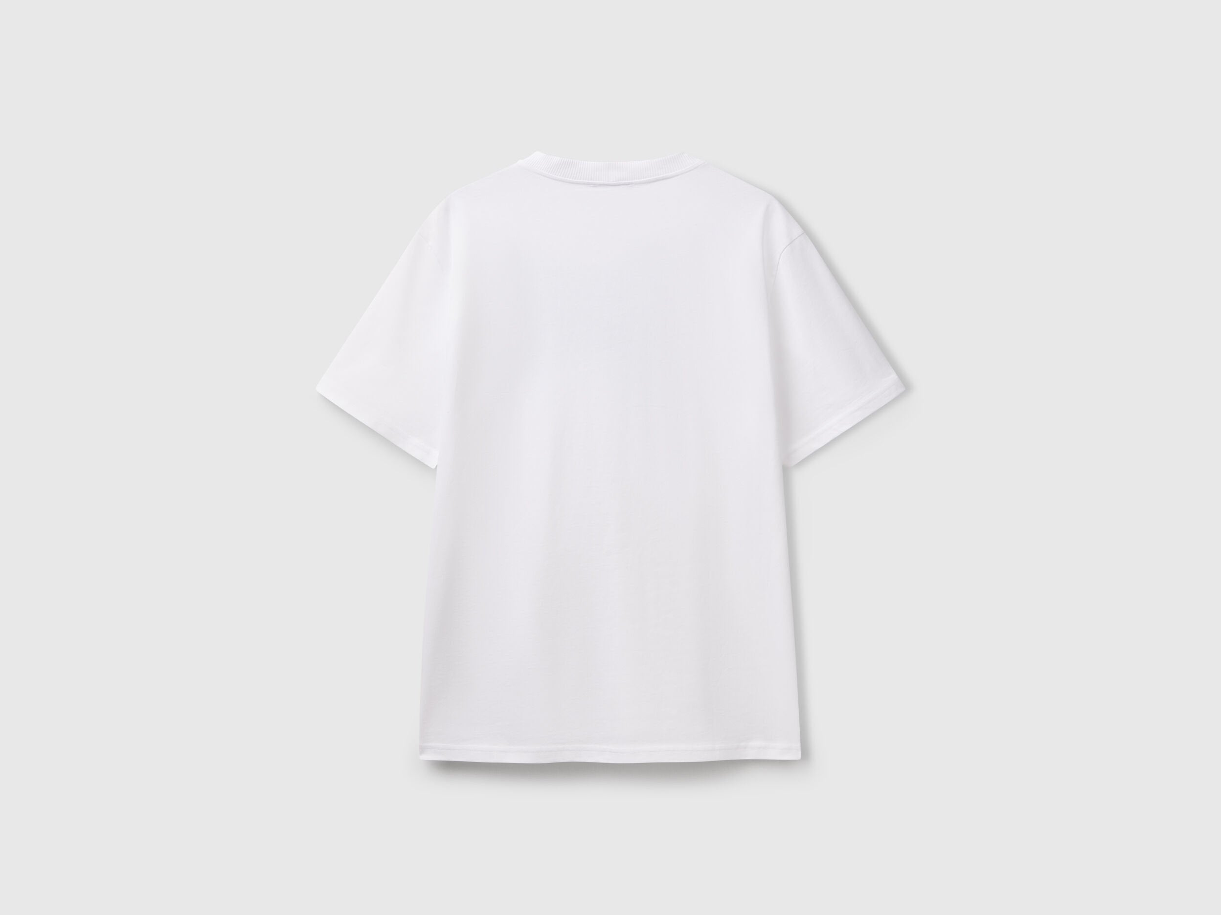 Benetton_T-Shirt with Print on Front and Back_3BL0U10A2_903_04