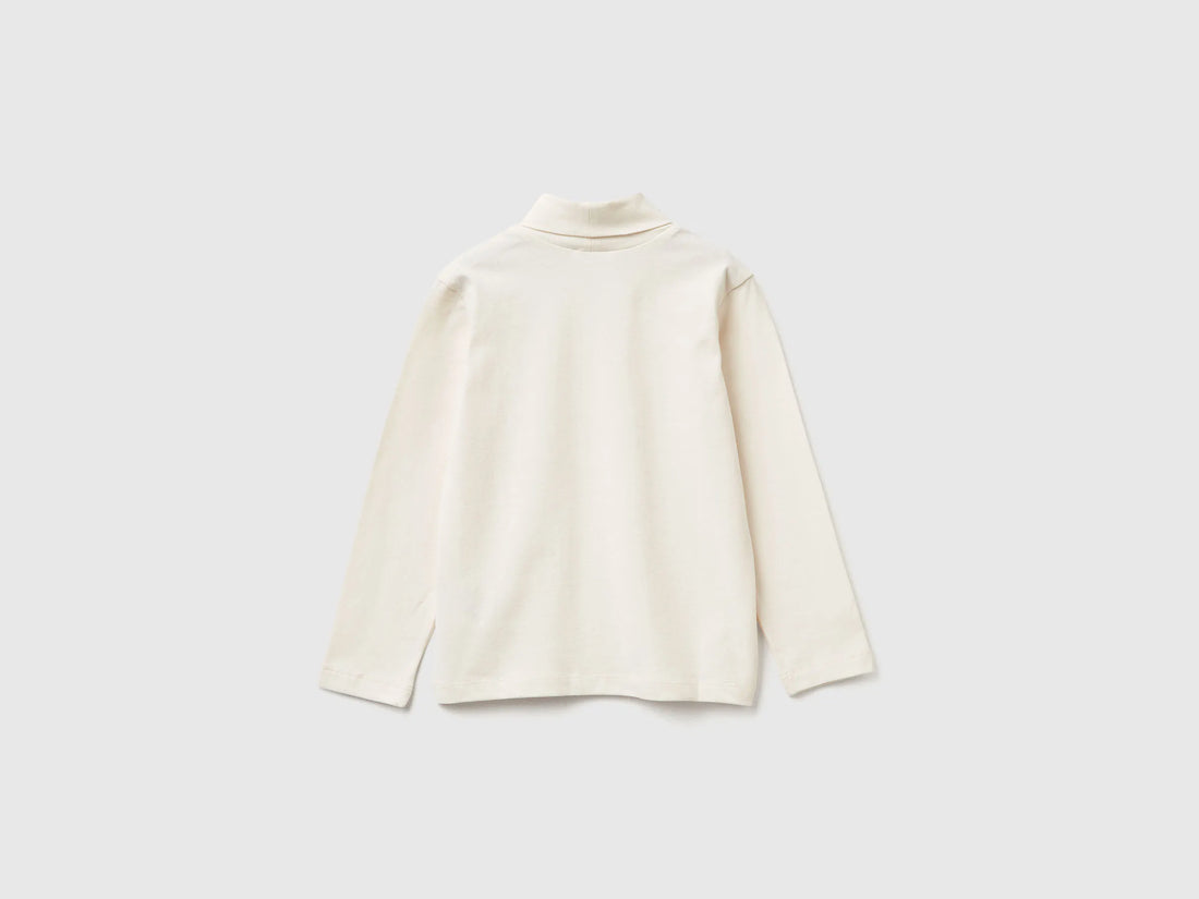 Benetton_Creamy White_Turtleneck T-Shirt in Warm Stretch Cotton_3DKEG10JU_0R2_02