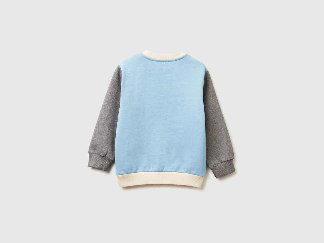 Benetton_Light Blue_Warm Sweatshirt with Kangaroo Pocket_3EB5G10KS_902_02