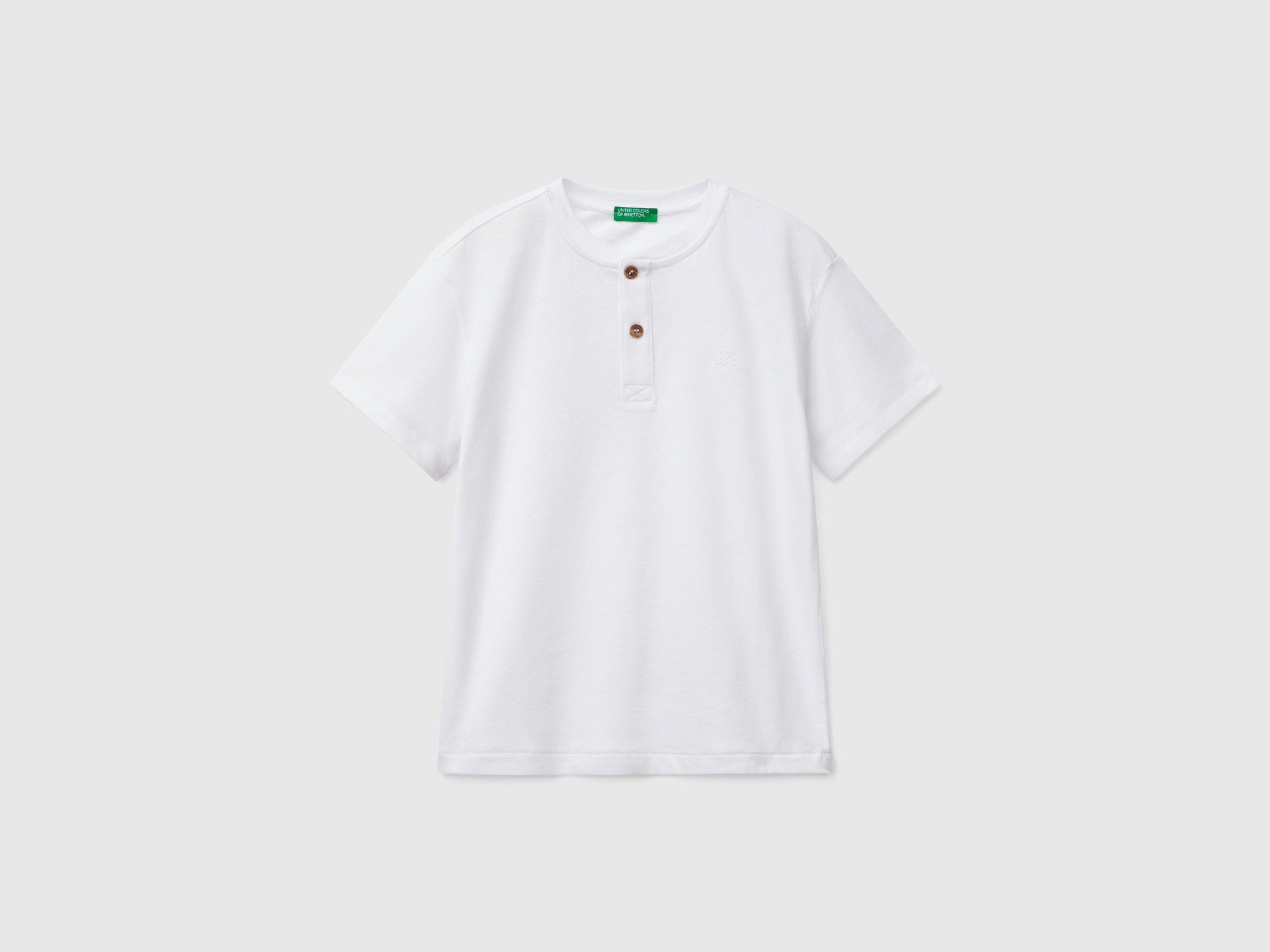 Benetton_T-Shirt with Henley Neck_3F4JC10NN_101_01