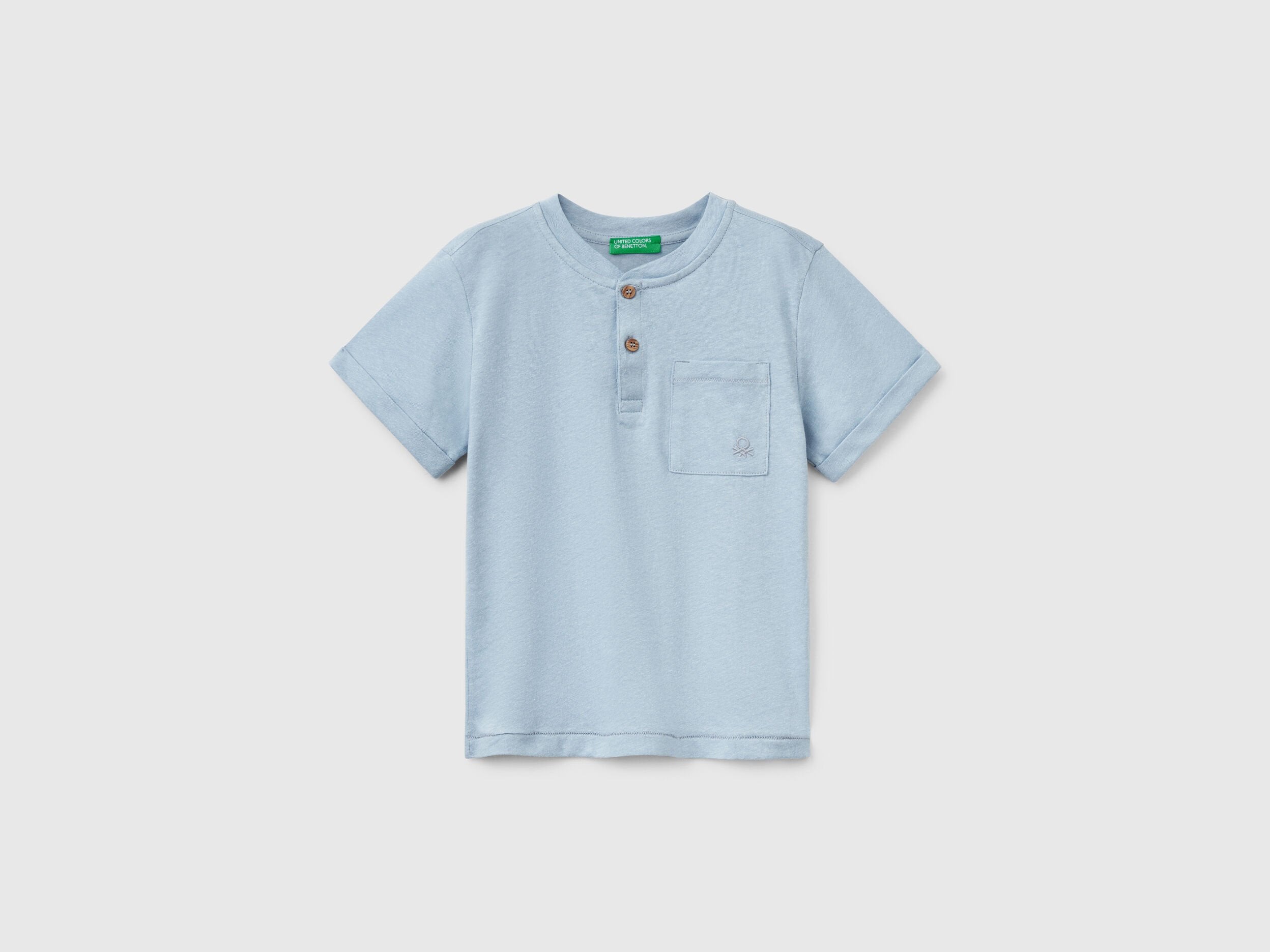 Benetton_T-Shirt with Henley Neck_3F4JG10IF_2F9_01