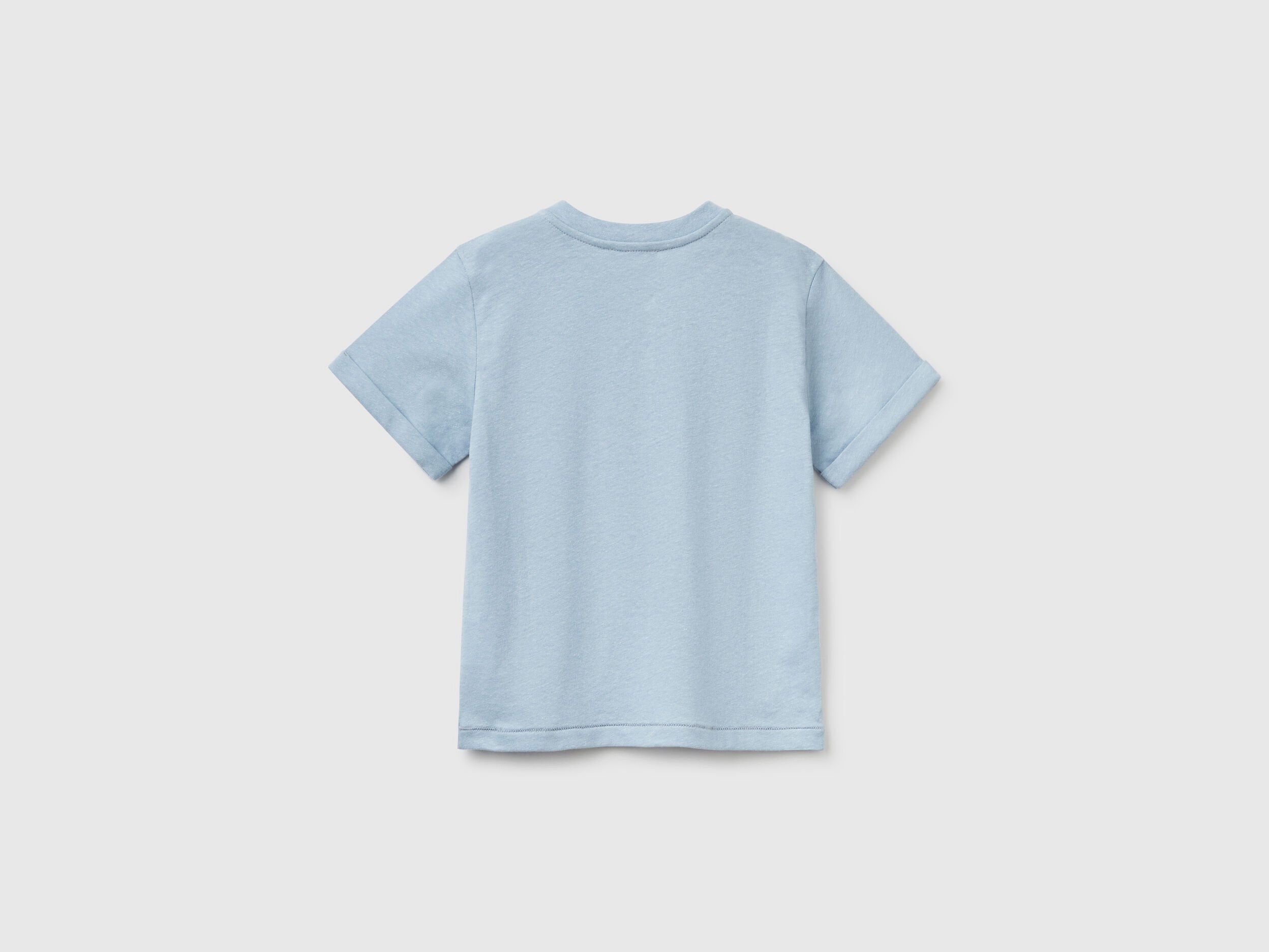 Benetton_T-Shirt with Henley Neck_3F4JG10IF_2F9_02
