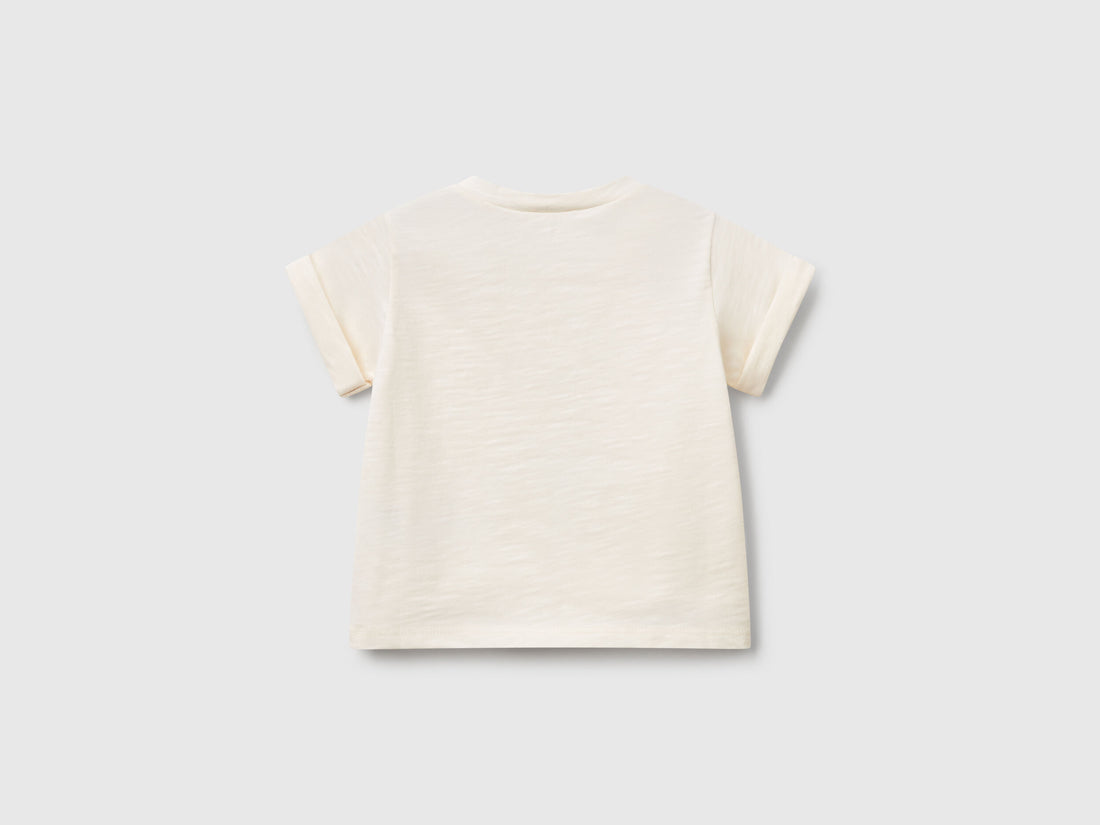 Benetton_T-Shirt with Print_3F93A1060_0R2_02