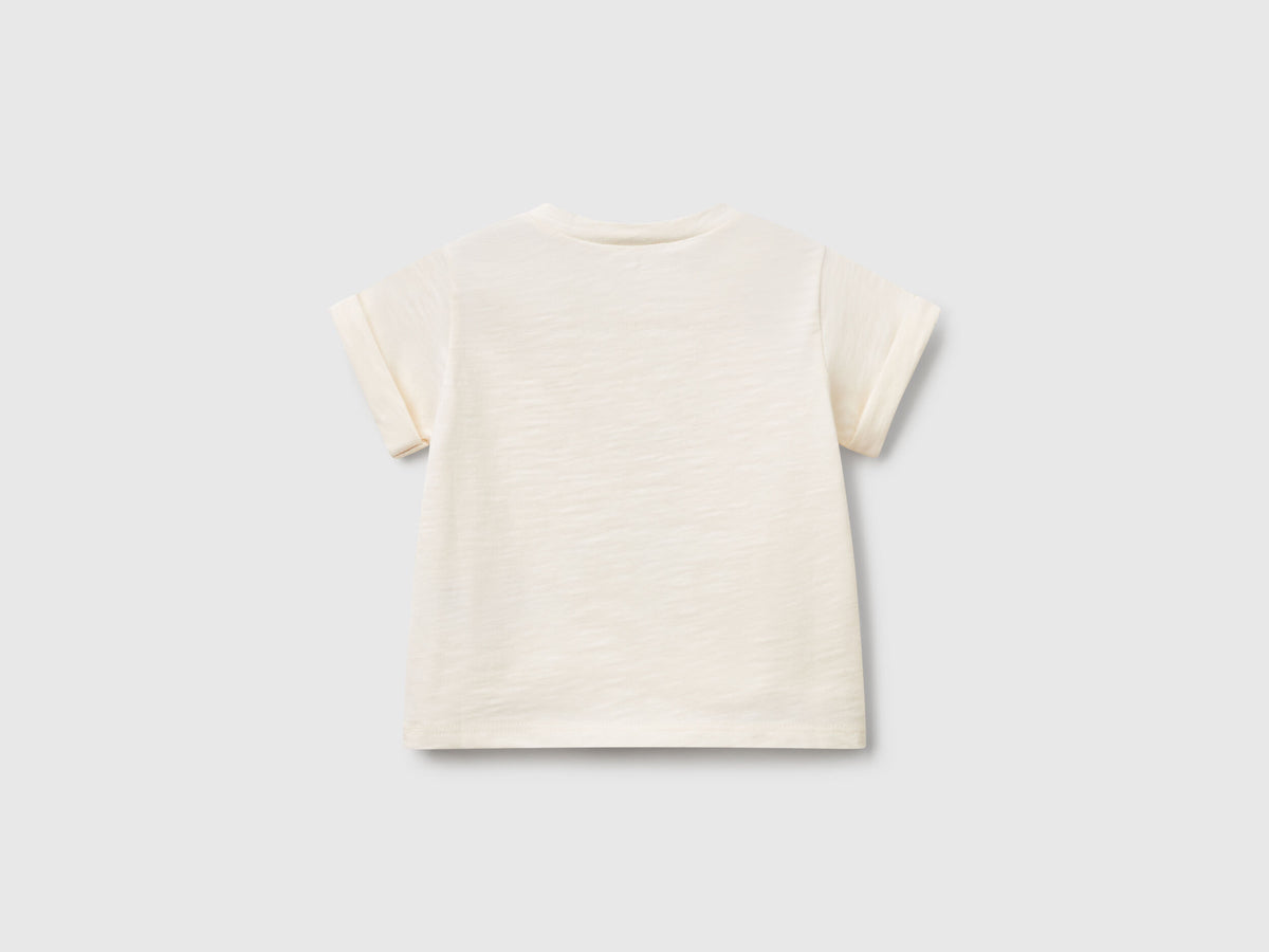 Benetton_T-Shirt with Print_3F93A1060_0R2_02