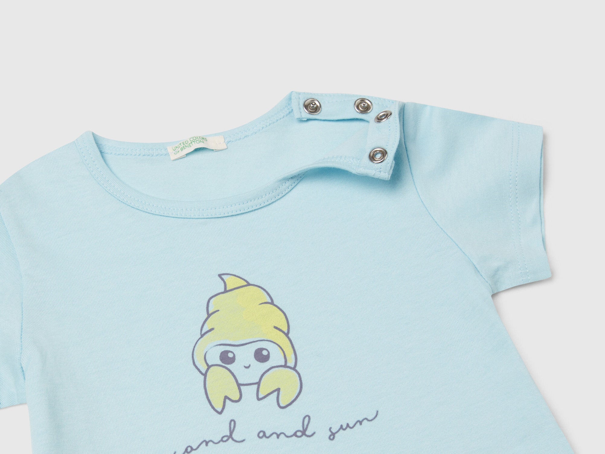 Benetton_Short Sleeve T-Shirt with Print_3I1XA1069_21J_03