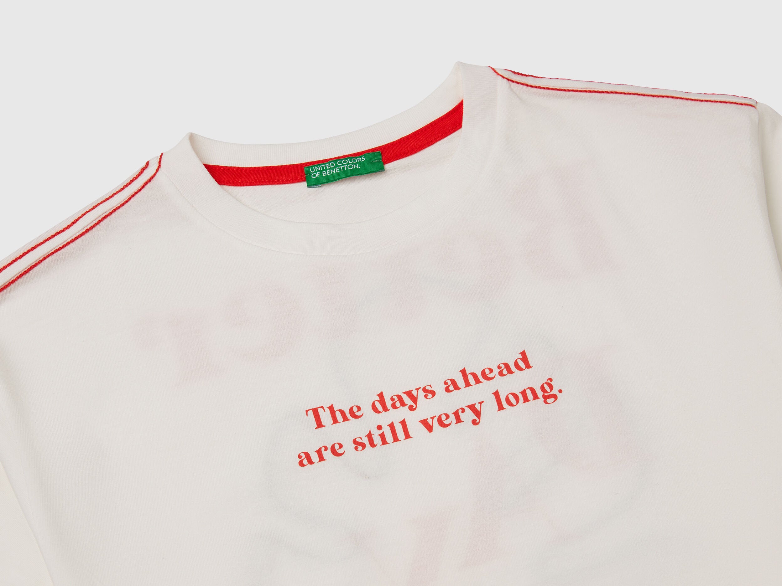 Benetton_T-Shirt with Slogan Print and Embroidery_3I1XC10P4_074_03