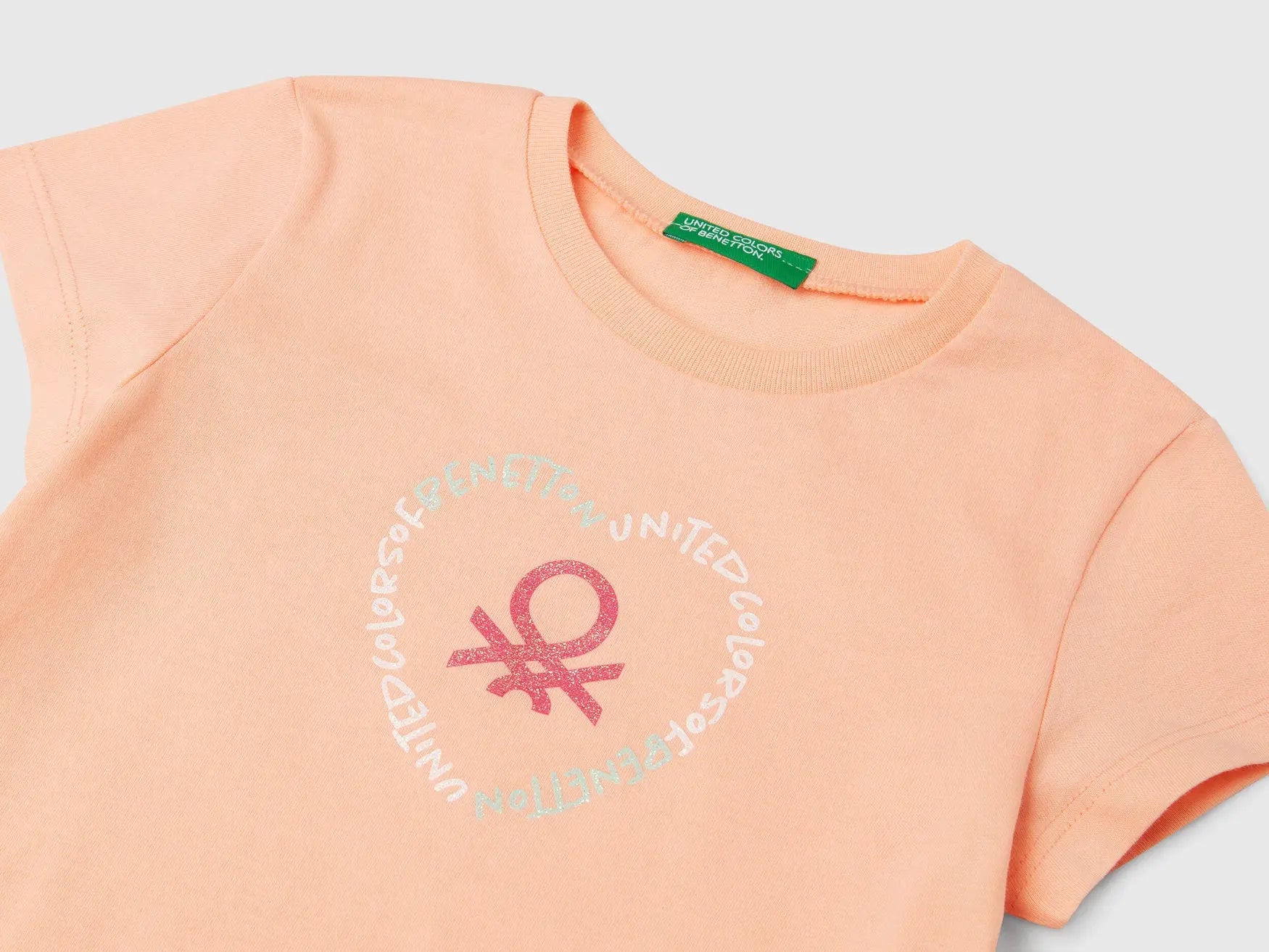Benetton_T-Shirt with Glitter Print_3I1XG10HU_194_03