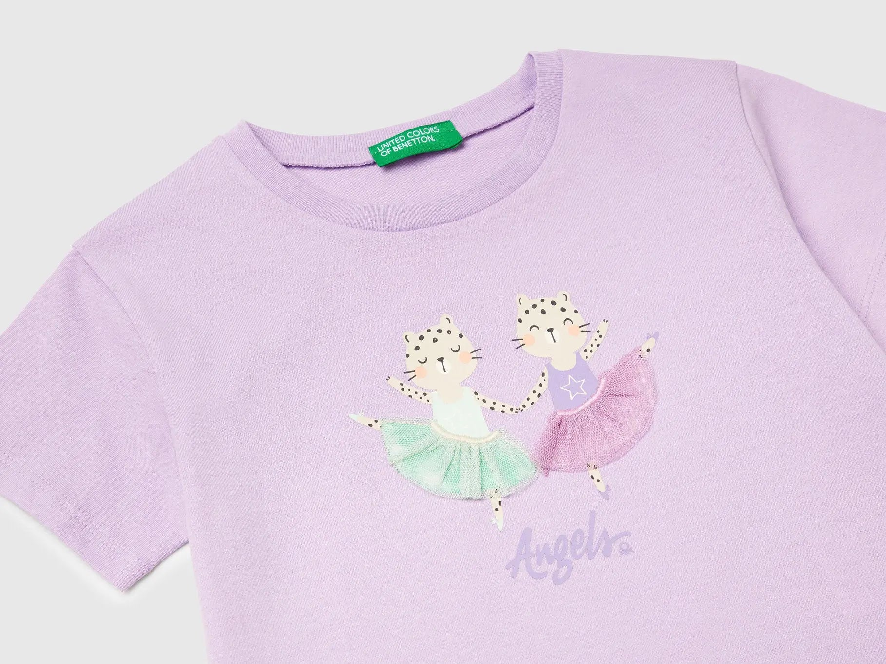 Benetton_T-Shirt with Print and Applique_3I1XG10I4_07W_03