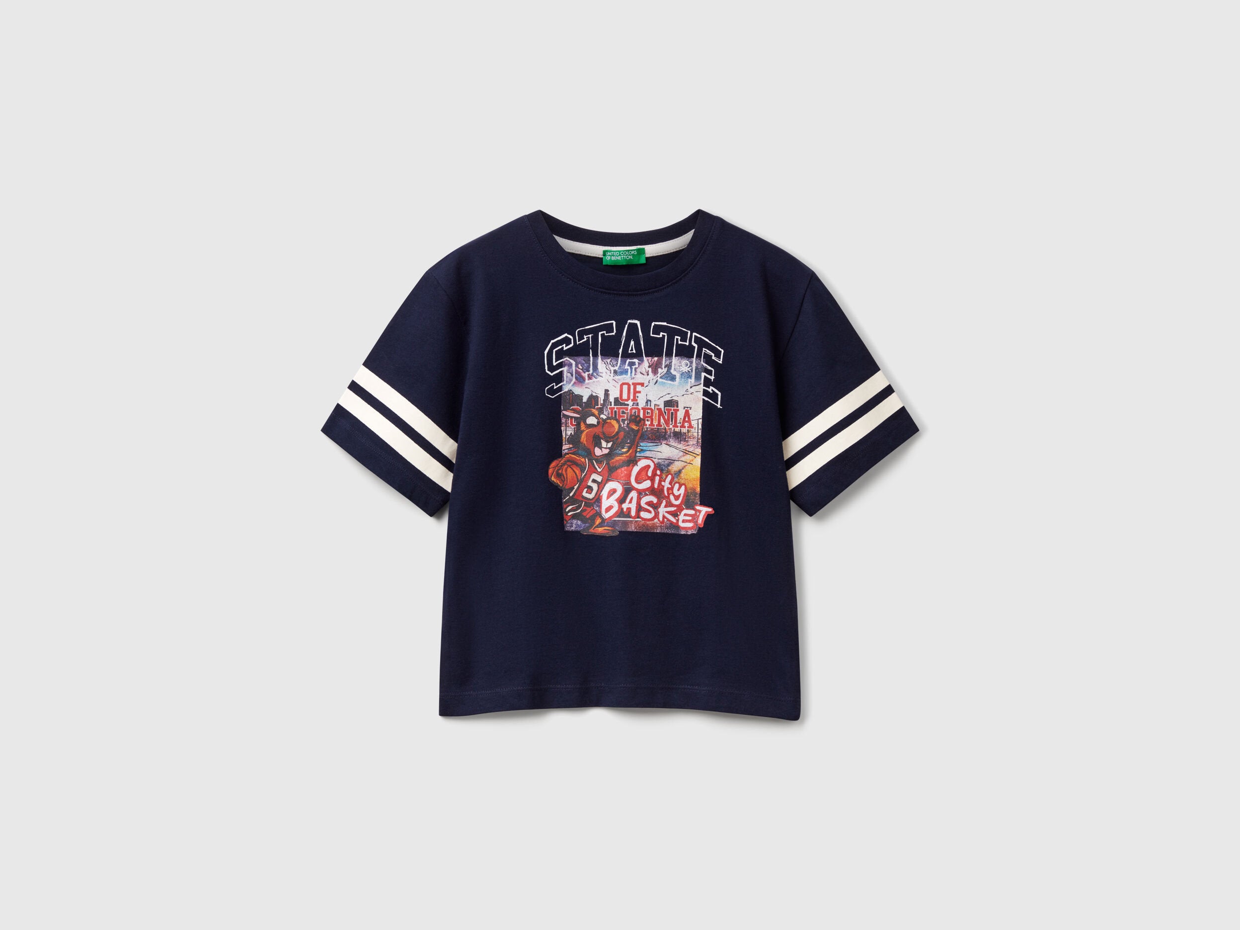 Benetton_Oversized Fit T-Shirt with Photographic Print_3I1XG10IM_016_01