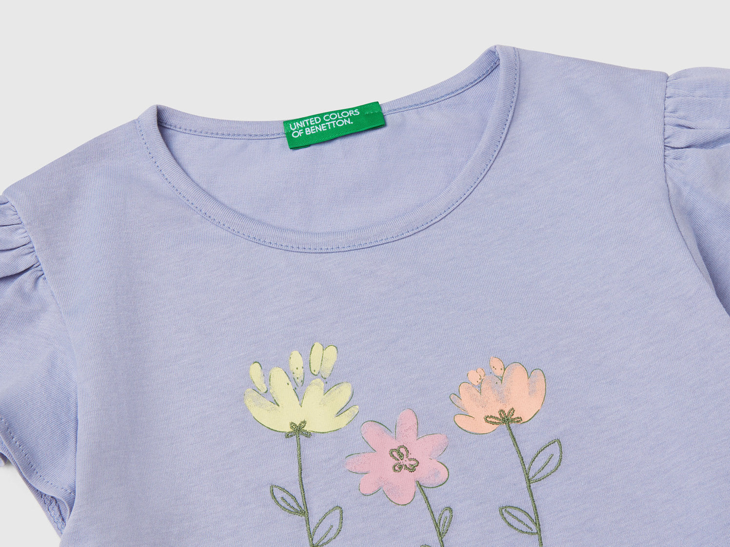 Benetton_T-Shirt with Print and Embroidery_3I1XG10IU_2M2_03