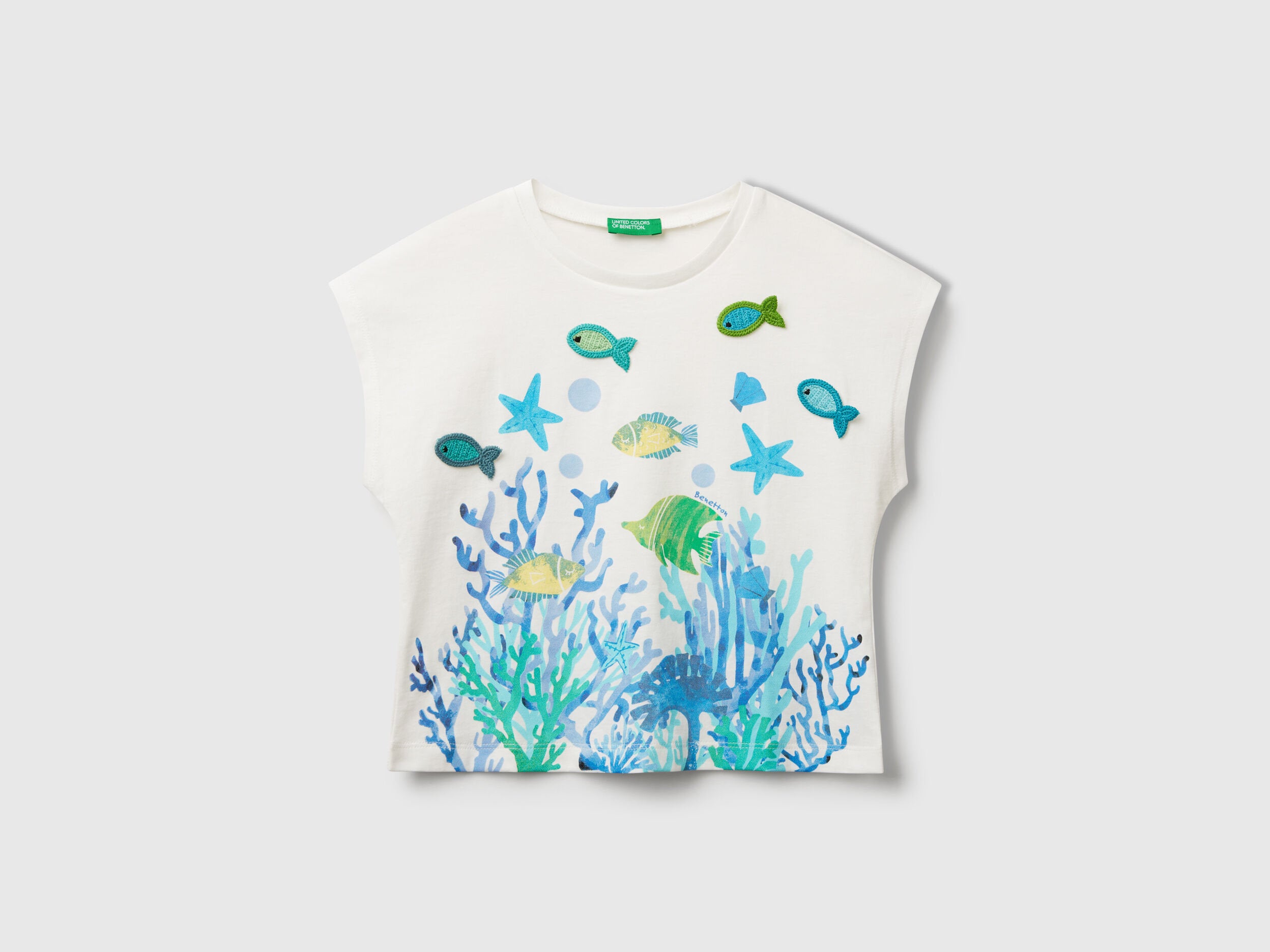 Benetton_T-Shirt with Print and Crochet Applique_3I1XG10JH_074_01