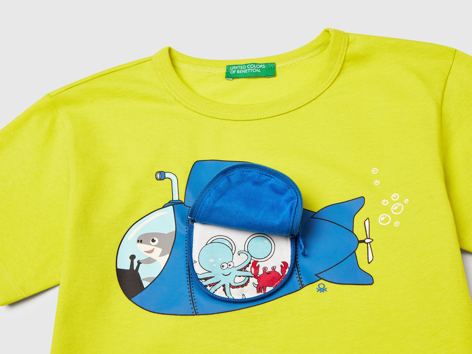 Benetton_T-Shirt with Submarine Print and Applique_3I1XG10JL_29B_03