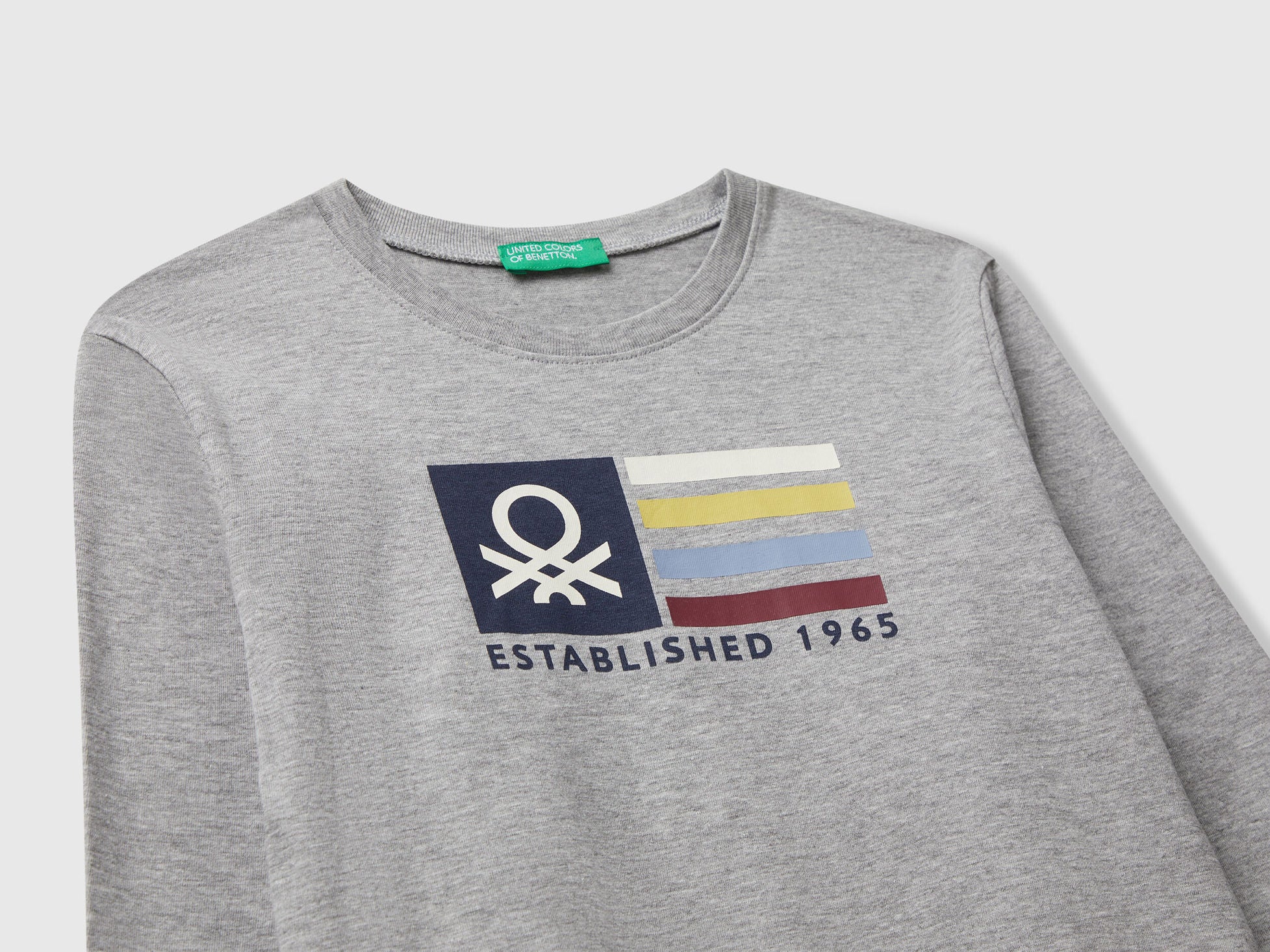 Benetton_Light Gray_T-Shirt with Logo Print_3I1XG10JZ_501_03