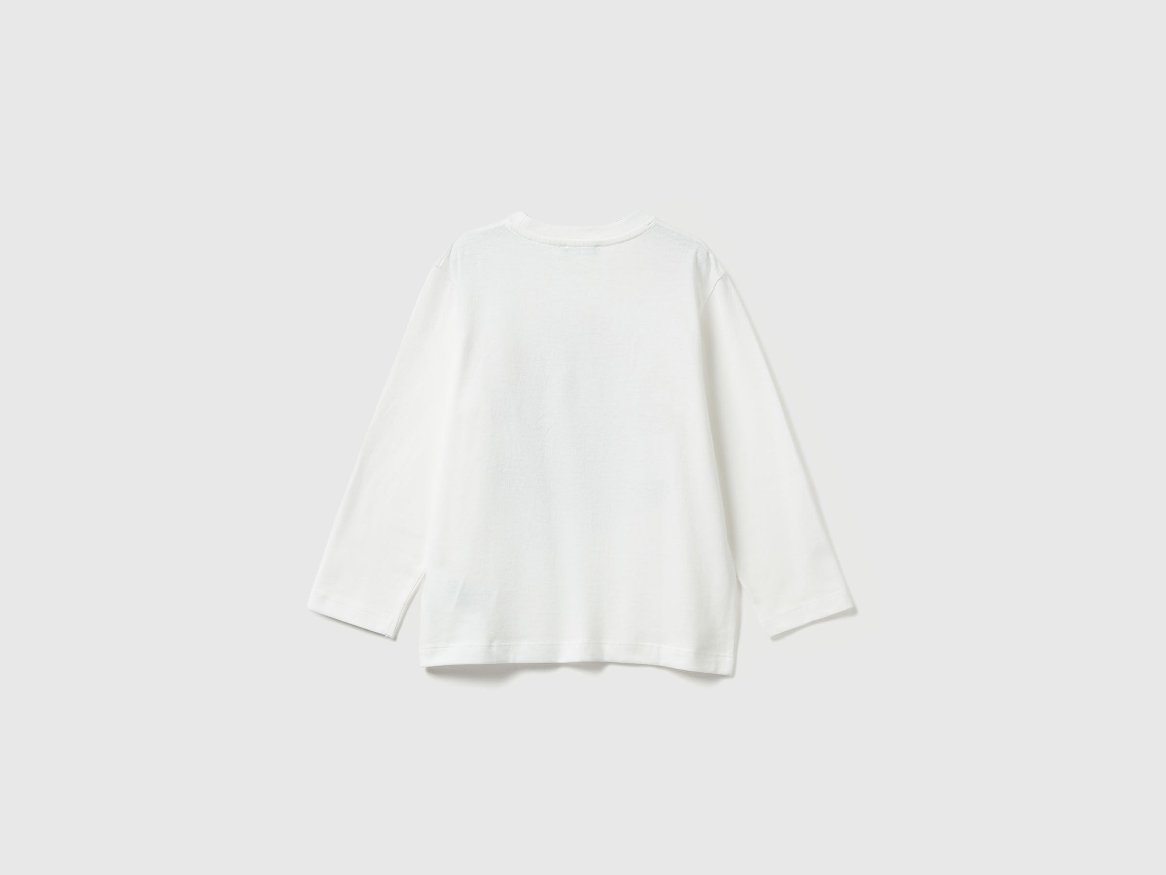 Benetton_Creamy White_T-Shirt with Shark Print and Applique_3I1XG10KQ_074_02