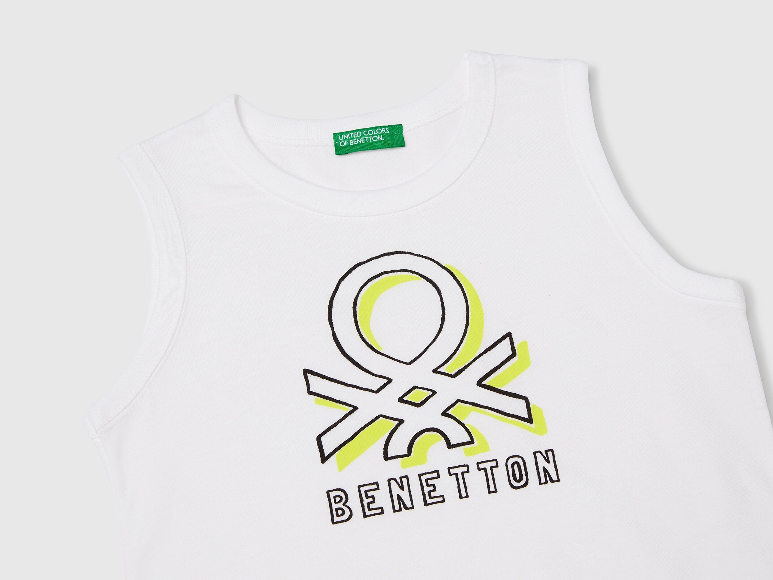 Benetton_Tank-Top_3I1XGH013_101_03