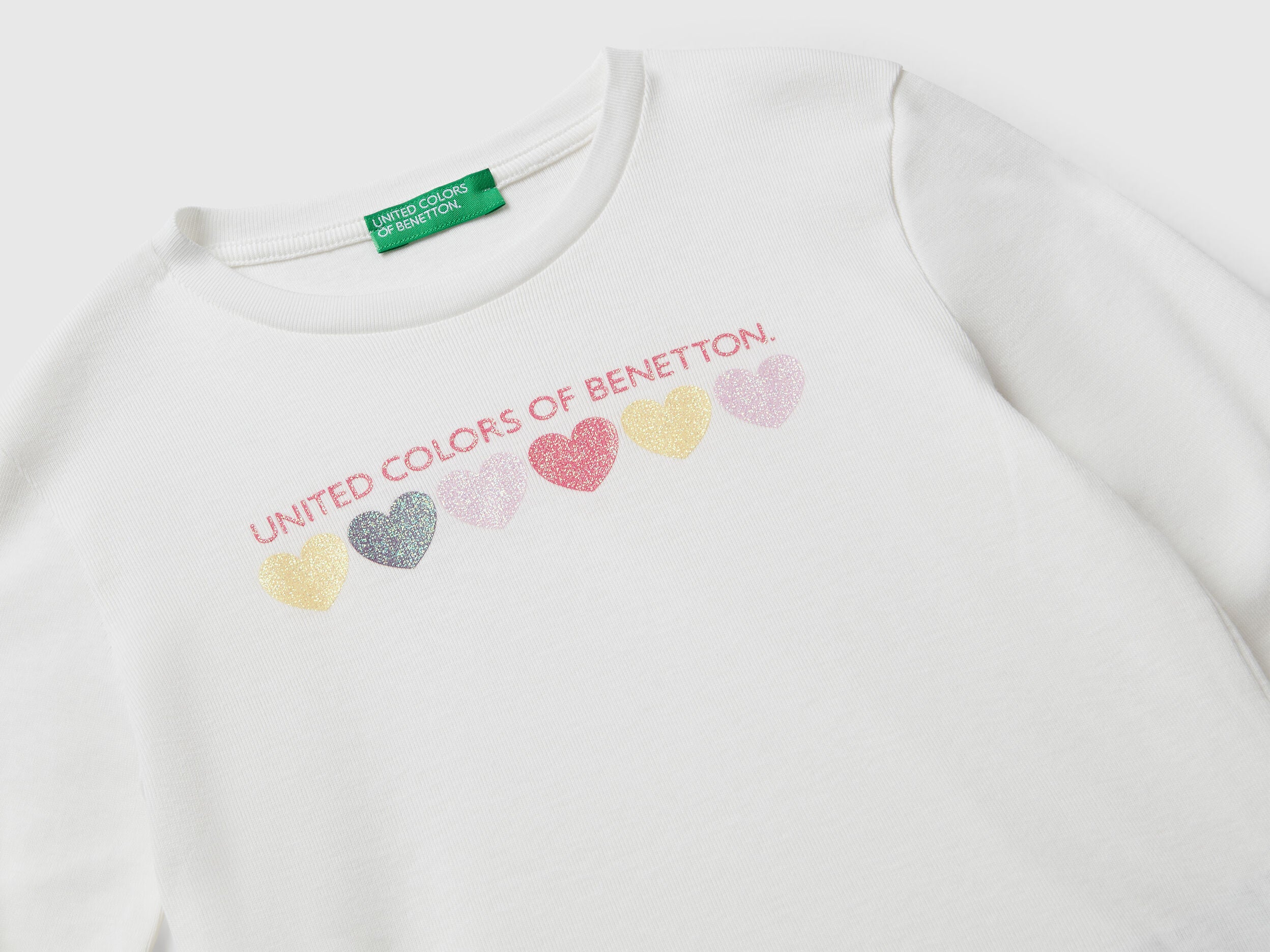 Benetton_Creamy White_T-Shirt with Glittery Logo in Cotton_3I9WG10JS_074_03
