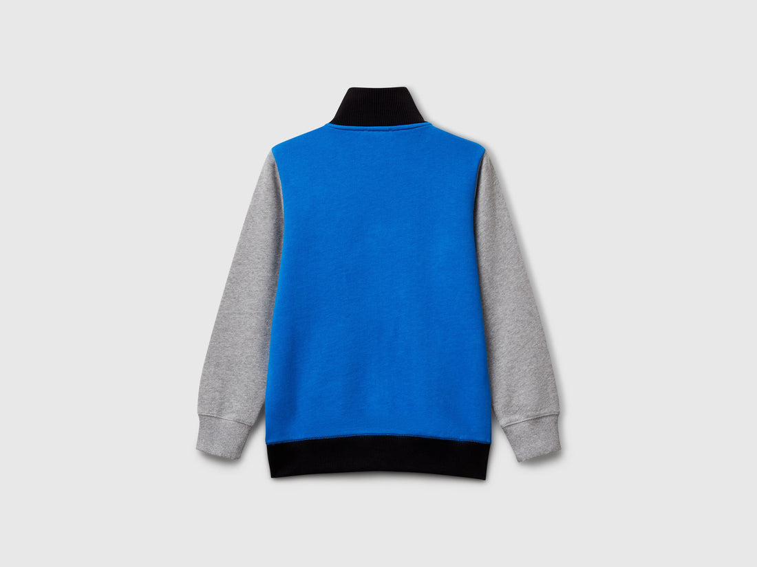 Beneton_Pure Cotton Sweatshirt with Zipper_3J68C501B_917_02