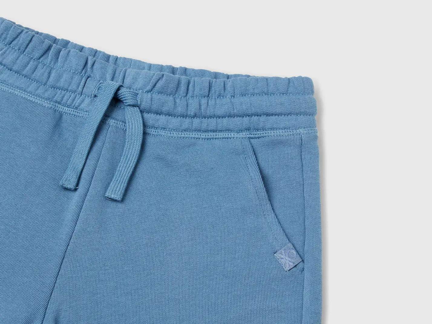 Benetton_Bermuda Shorts in Pure Cotton Fleece_3J68C901G_11W_03