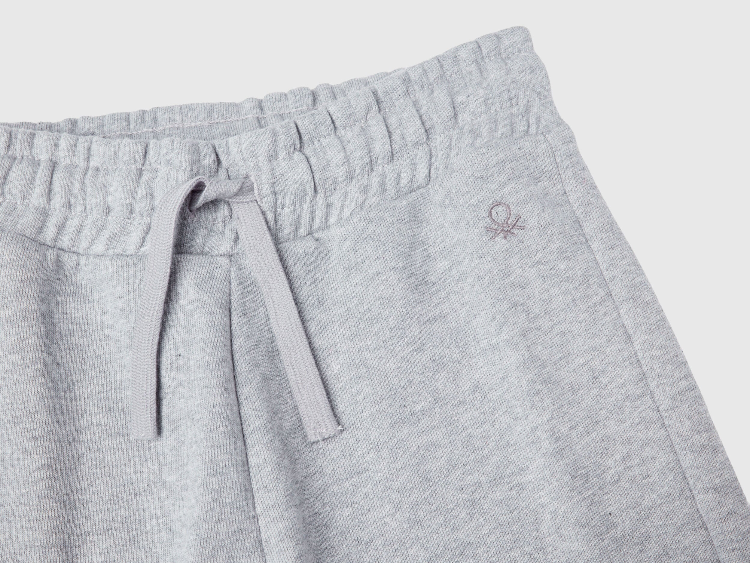 Sweatpants with Logo_3J68CF02H_501_03