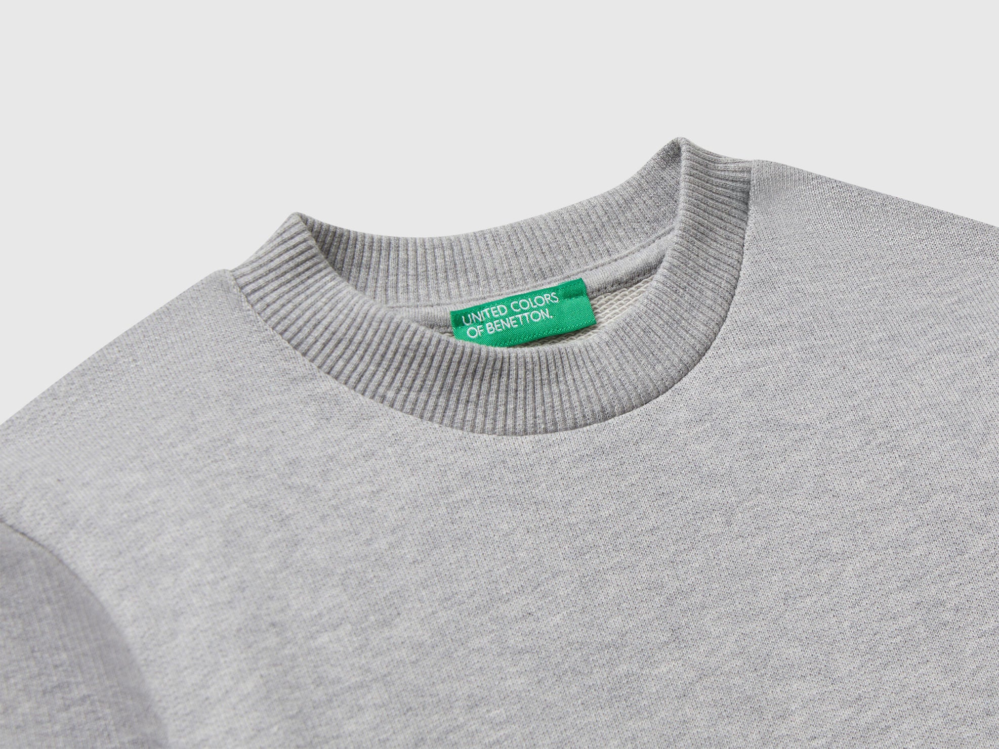 Benetton_Light Gray_Long Sleeve Sweatshirt with Print_3J68G10KN_501_03