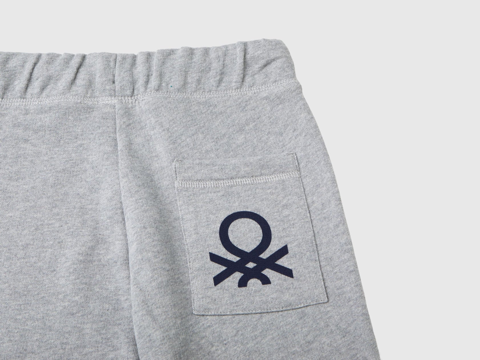 Sweatpants in 100% Cotton_3J68GF027_00W_03