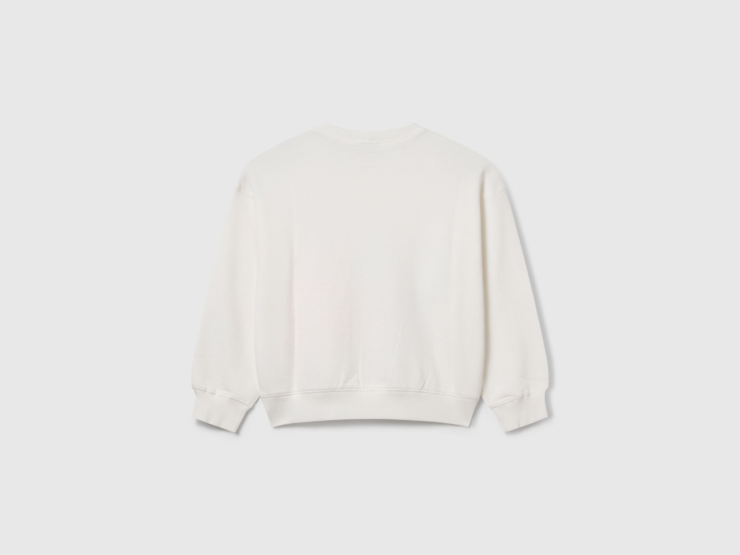 Benetton_Creamy White_Snoopy ©Peanuts Sweatshirt_3J70C10R3_074_02