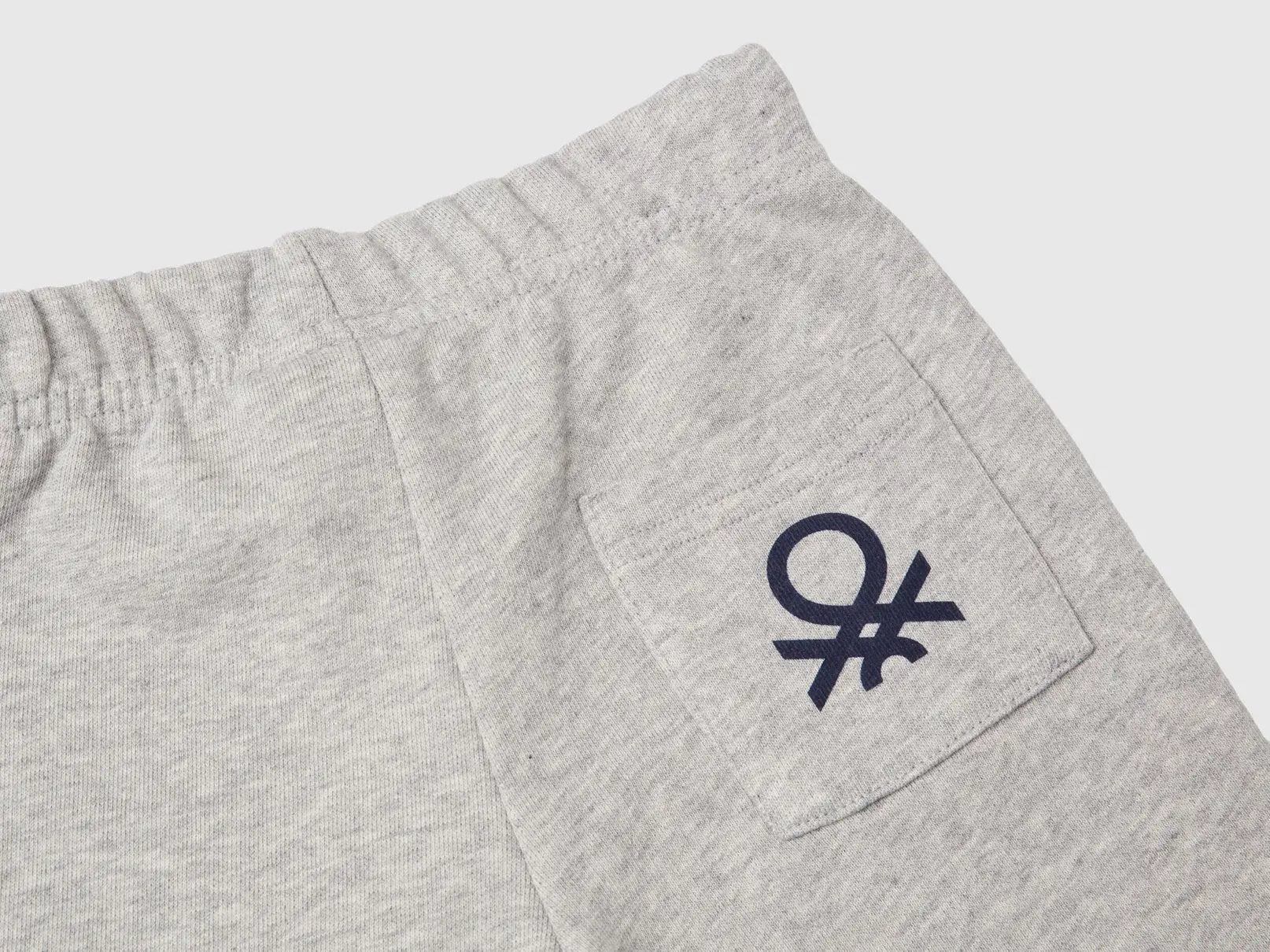 Benetton_Bermudas in Organic Cotton Sweat_3J70G900P_501_03