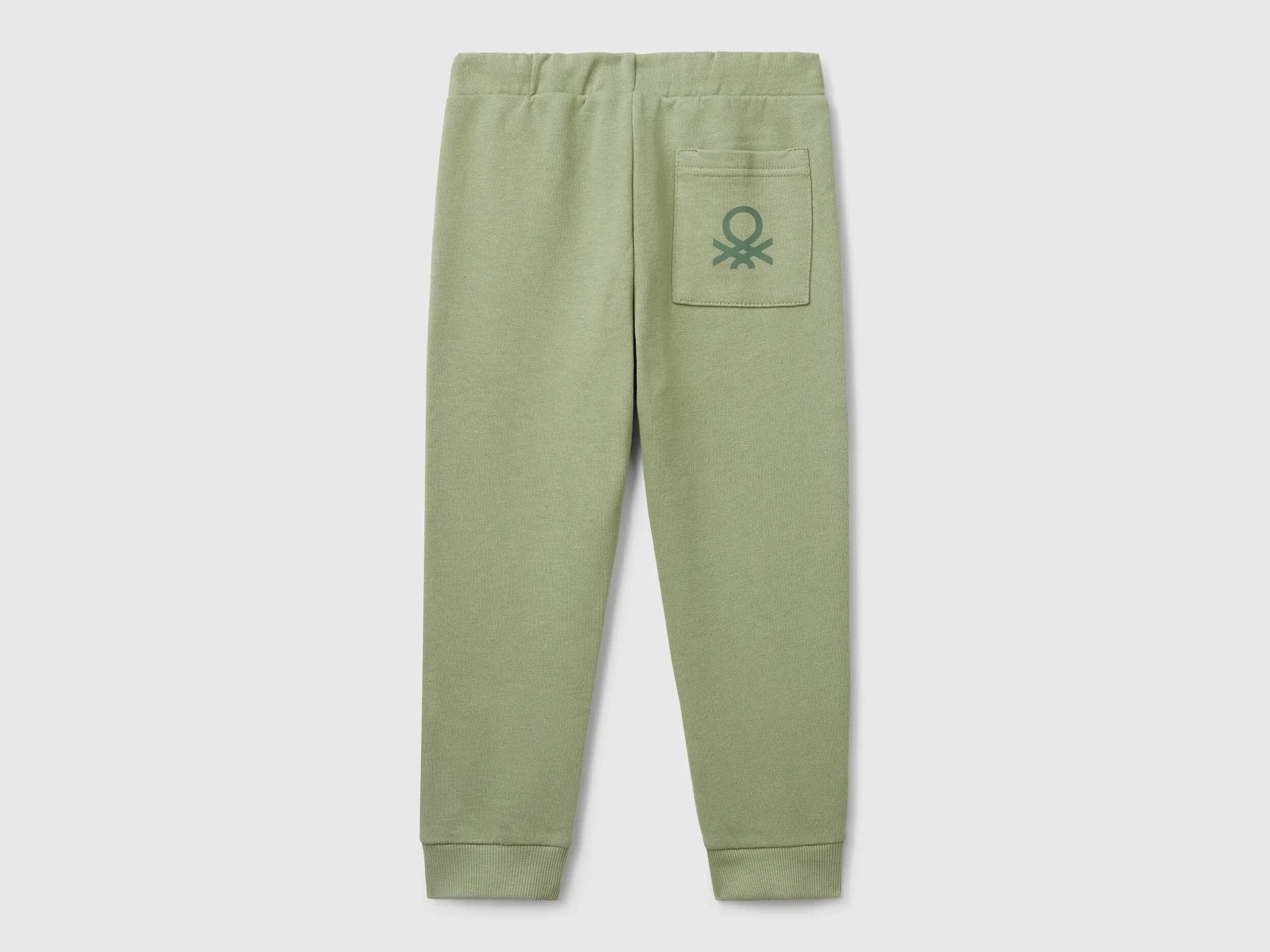 Benetton_Organic Cotton Sweatpants with Logo_3J70GF010_26K_02