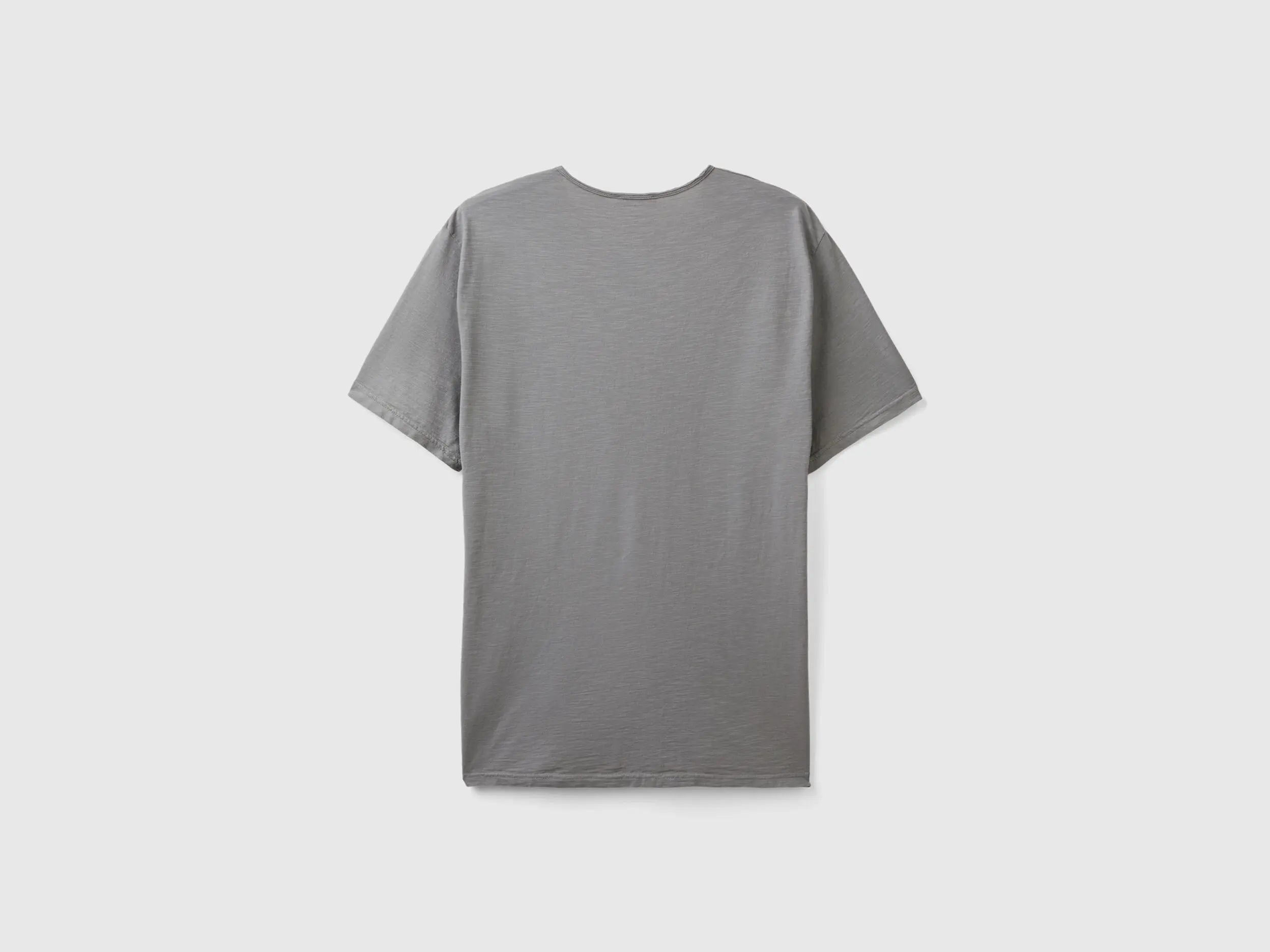 Benetton_V-Neck T-Shirt in 100% Cotton_3JE1J4264_00W_04