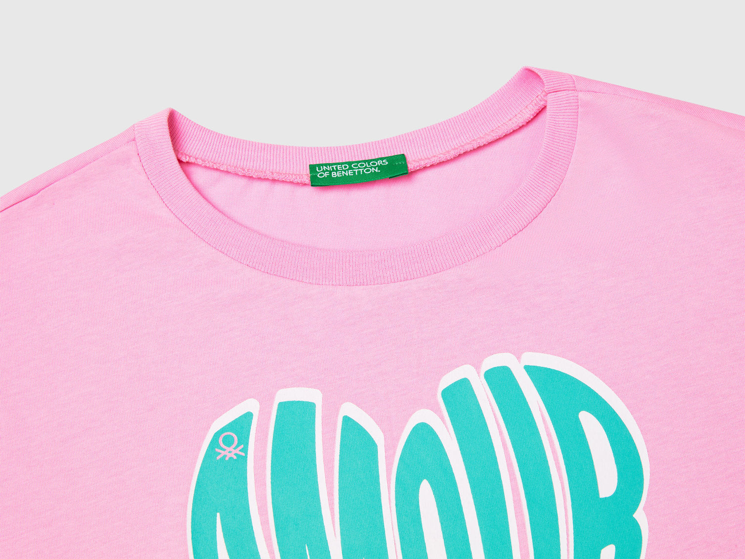 Benetton_T-Shirt with Neon Print_3JERC10PB_34Q_03